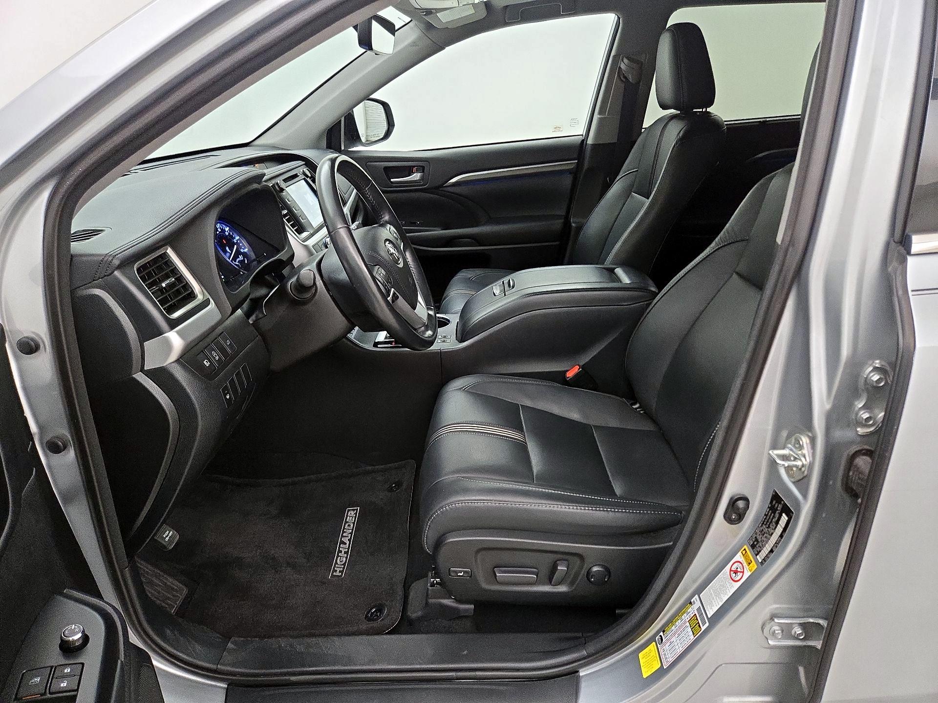 Thumbnail: 2018 Toyota Highlander - 11
