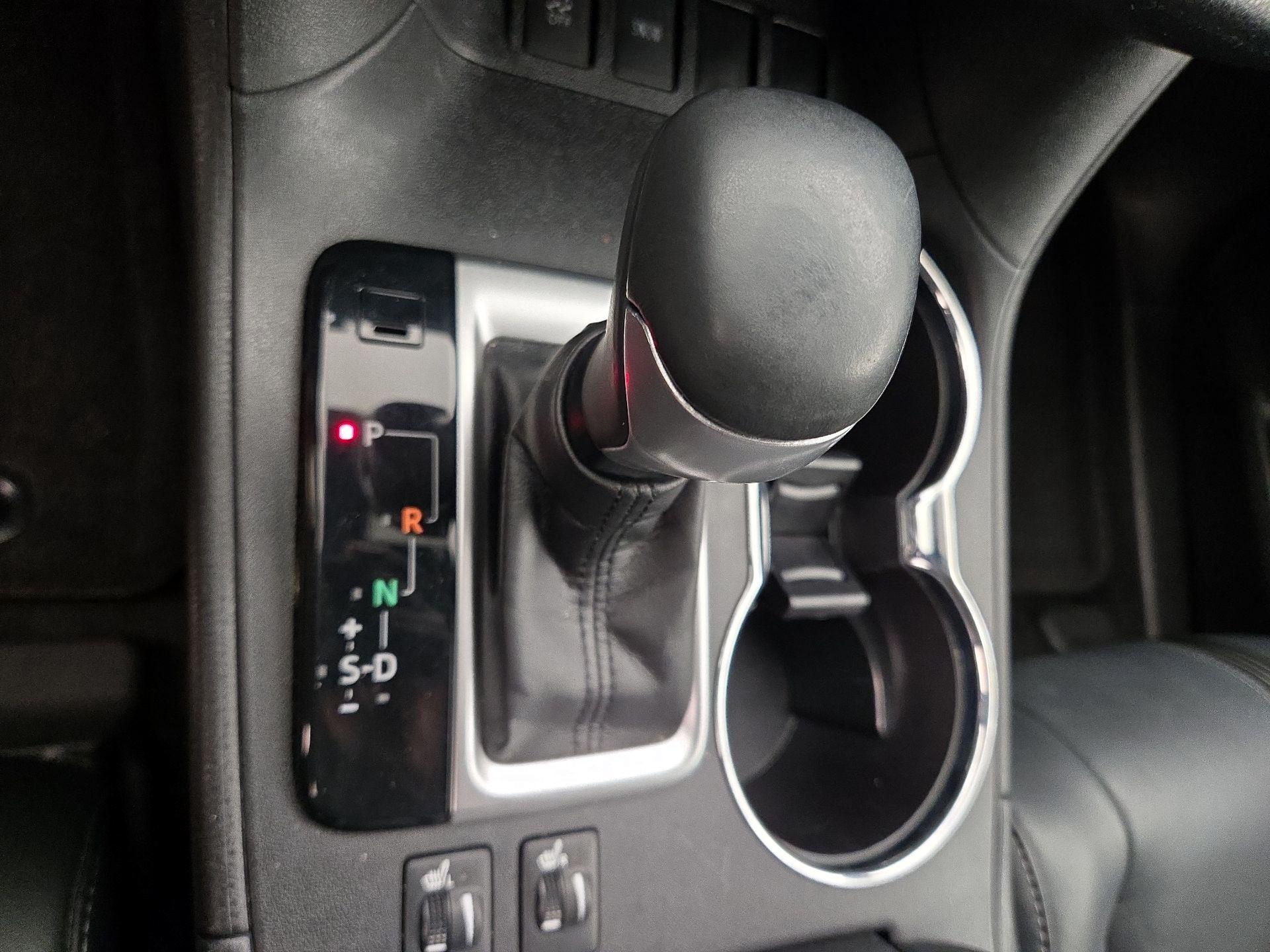 Thumbnail: 2018 Toyota Highlander - 17