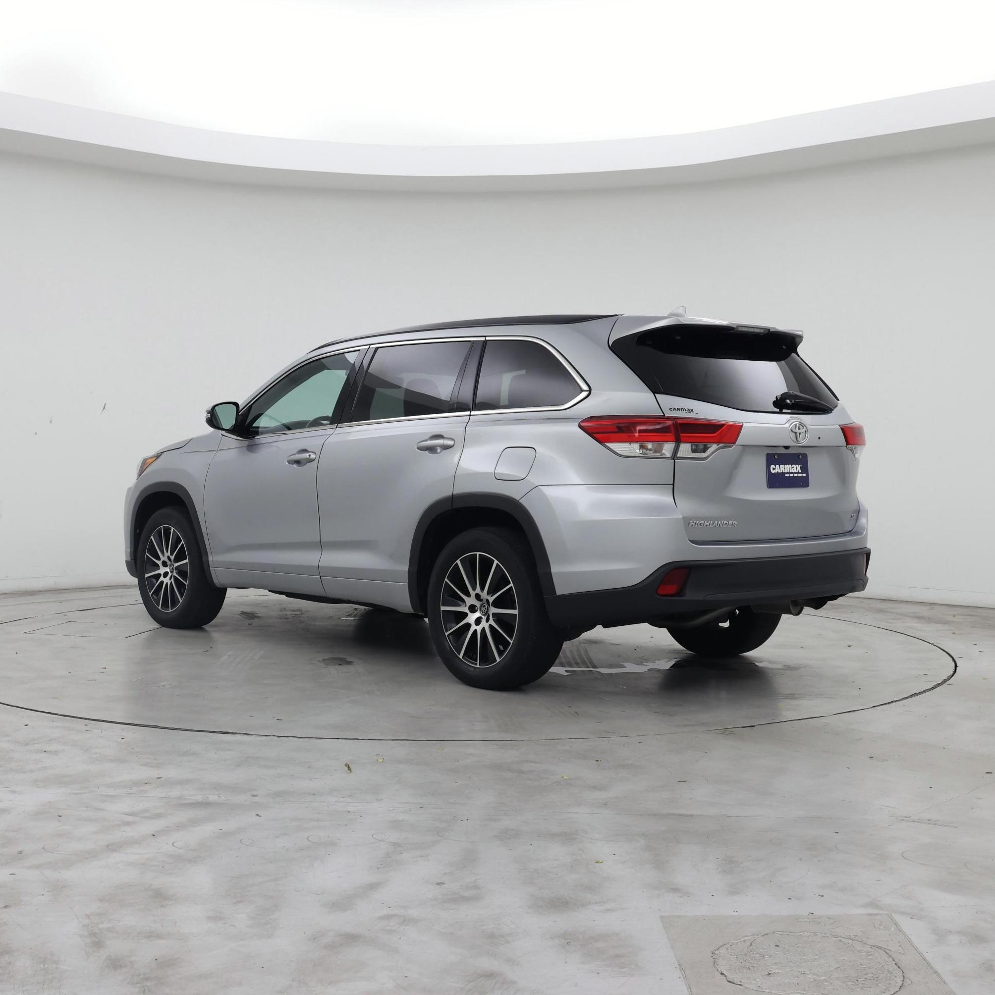 Thumbnail: 2018 Toyota Highlander - 2