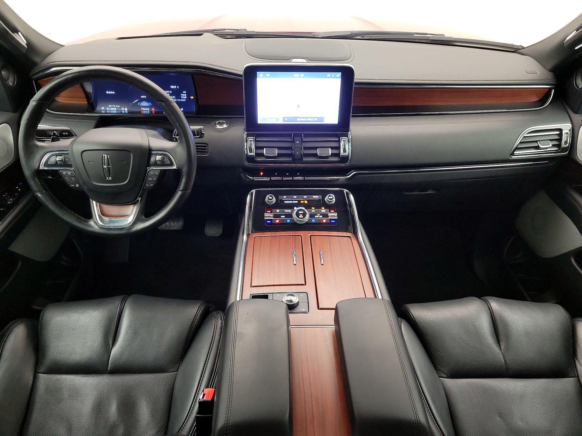 Thumbnail: 2020 Lincoln Navigator - 9