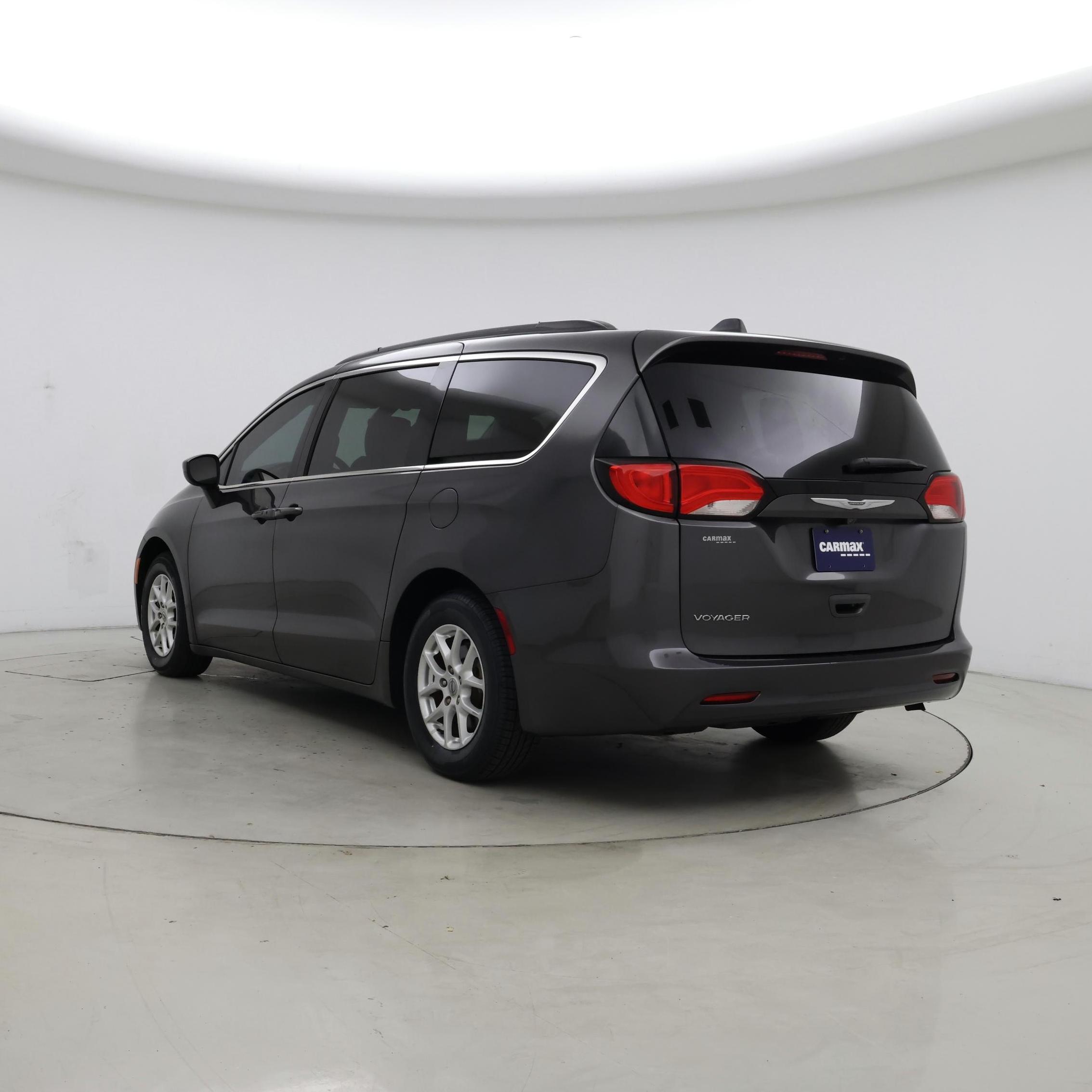 Thumbnail: 2021 Chrysler Voyager - 2