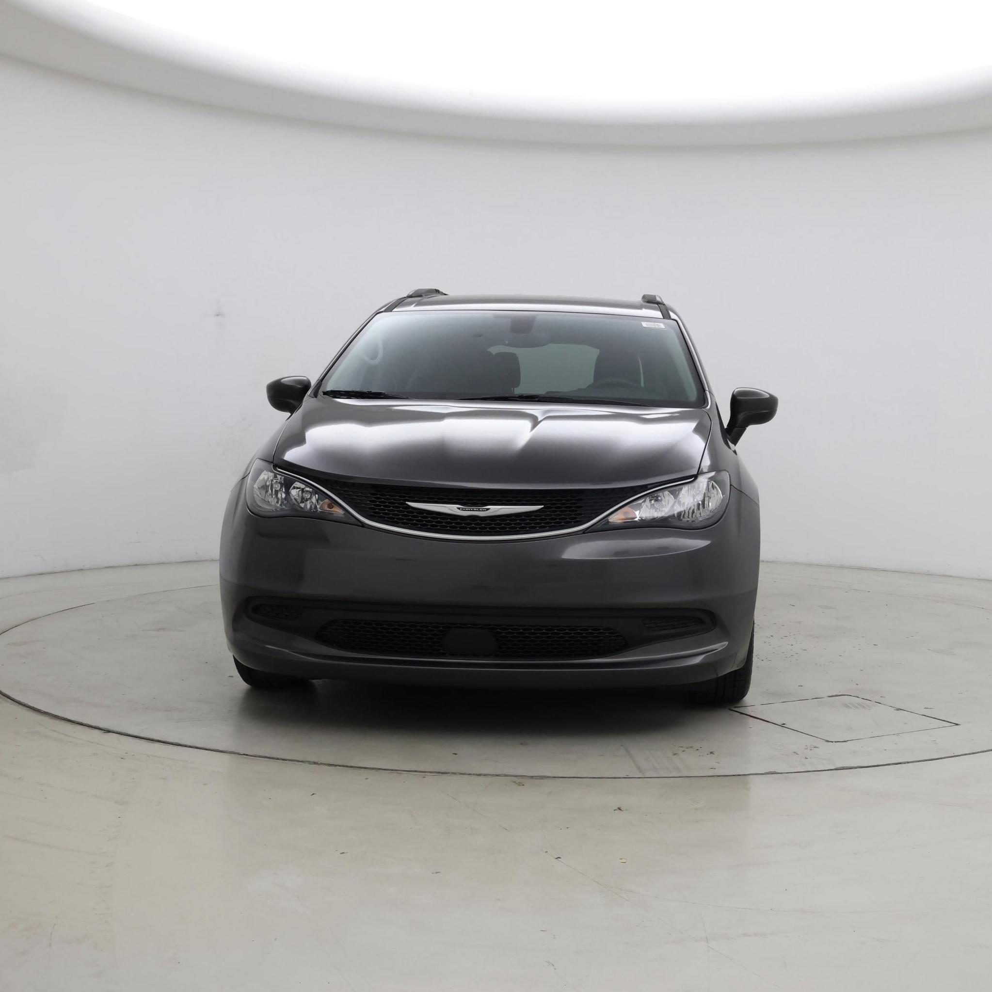 Thumbnail: 2021 Chrysler Voyager - 5
