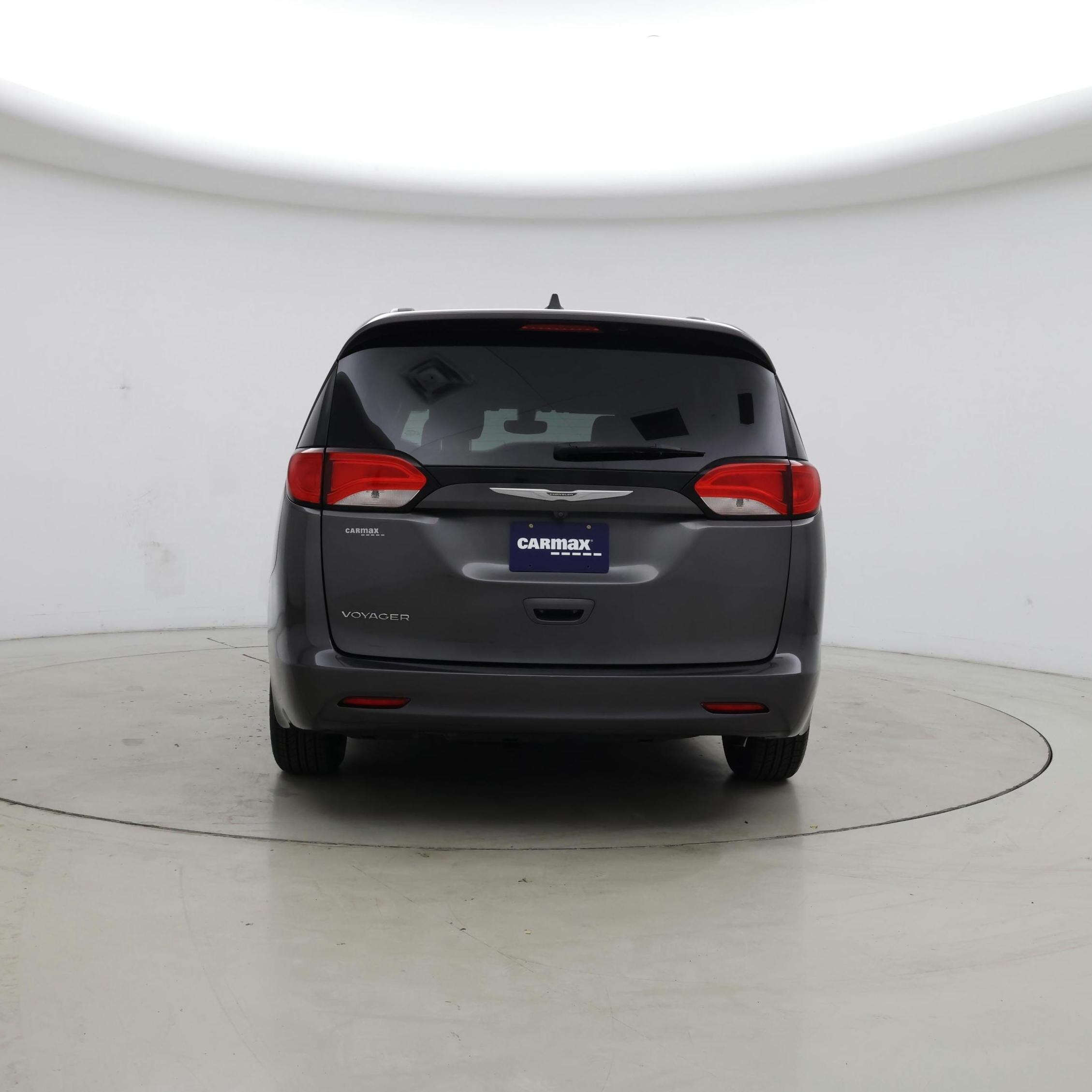 Thumbnail: 2021 Chrysler Voyager - 6