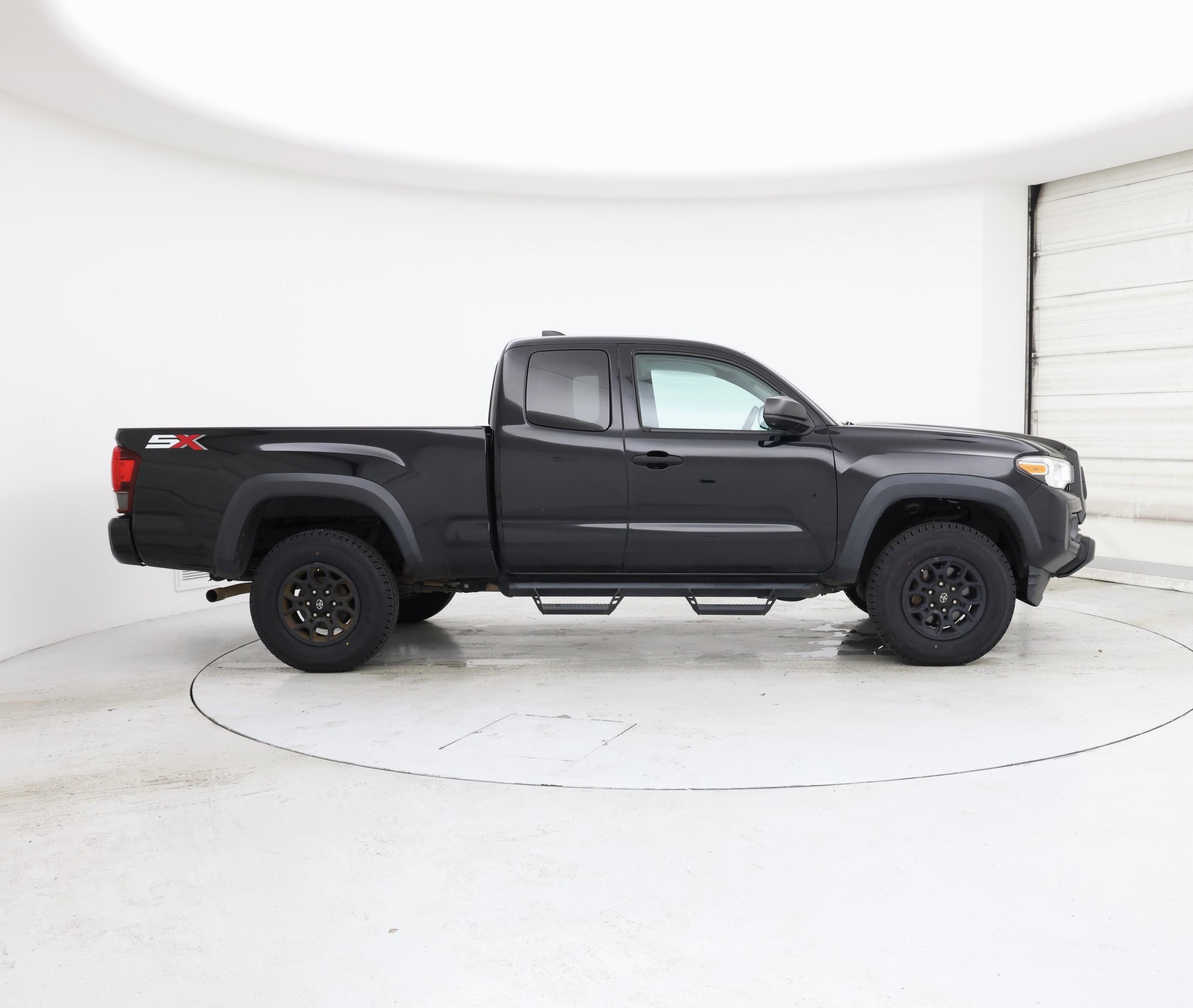 Thumbnail: 2020 Toyota Tacoma - 7