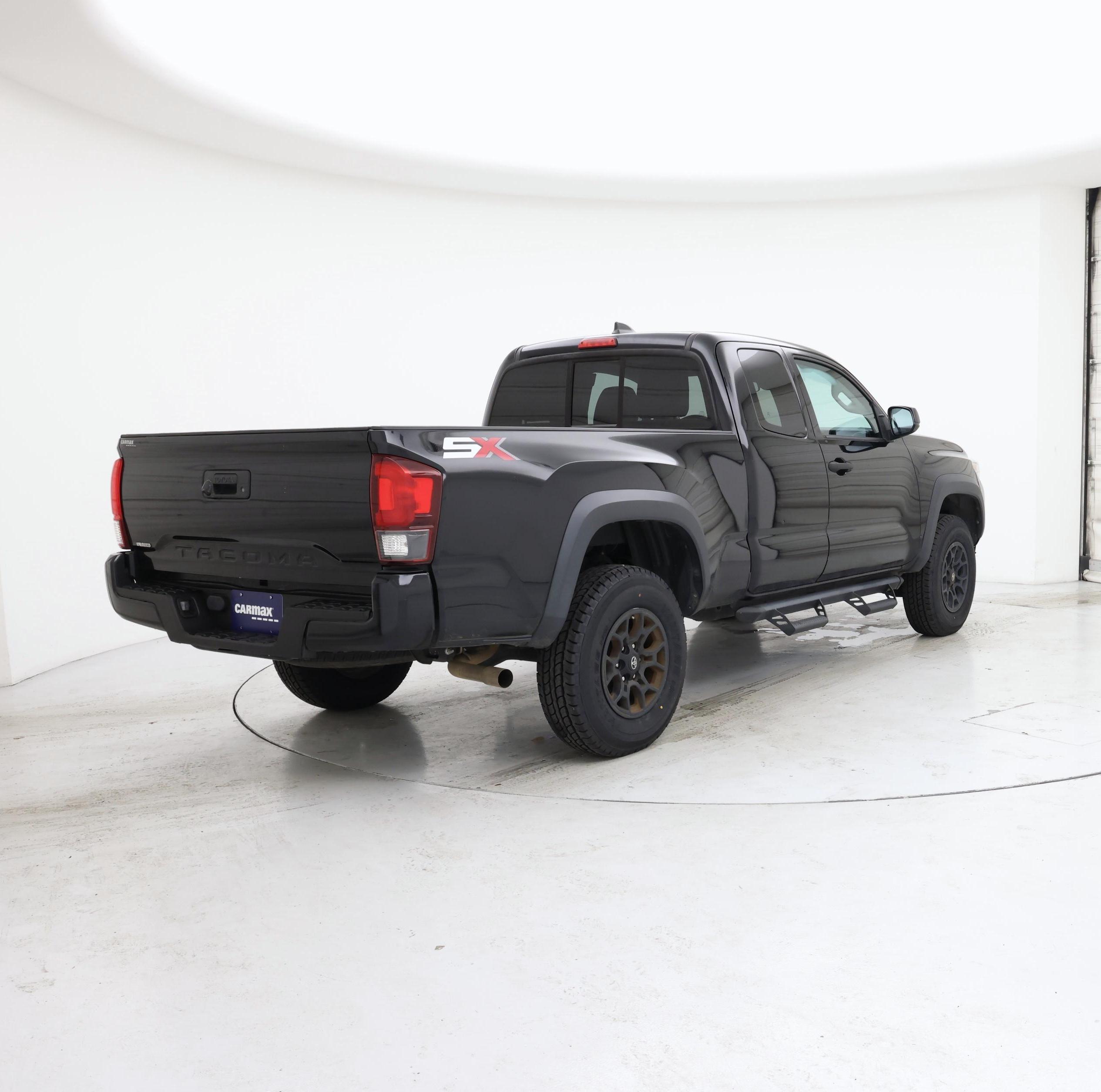Thumbnail: 2020 Toyota Tacoma - 8