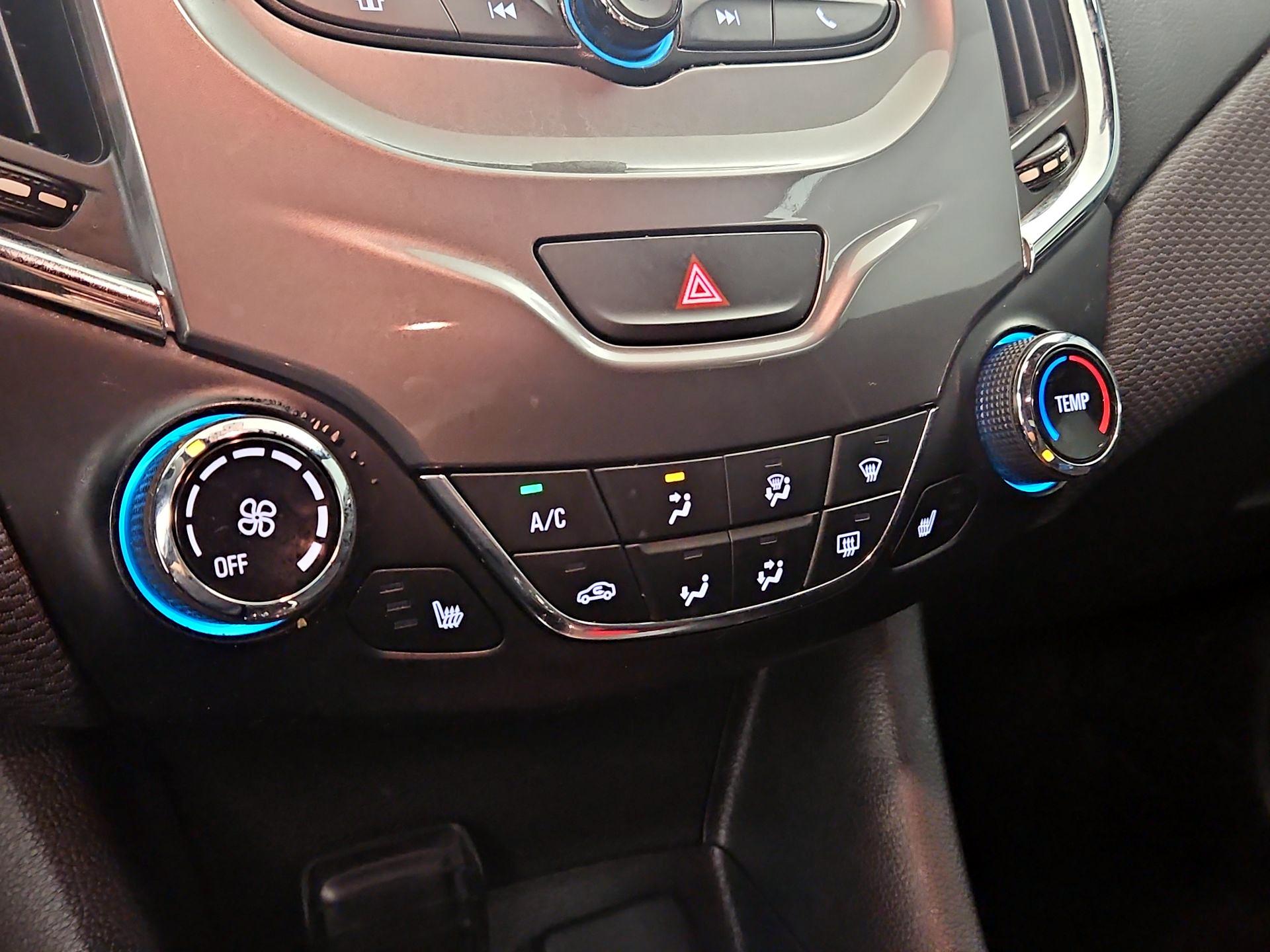 Thumbnail: 2018 Chevrolet Cruze - 14