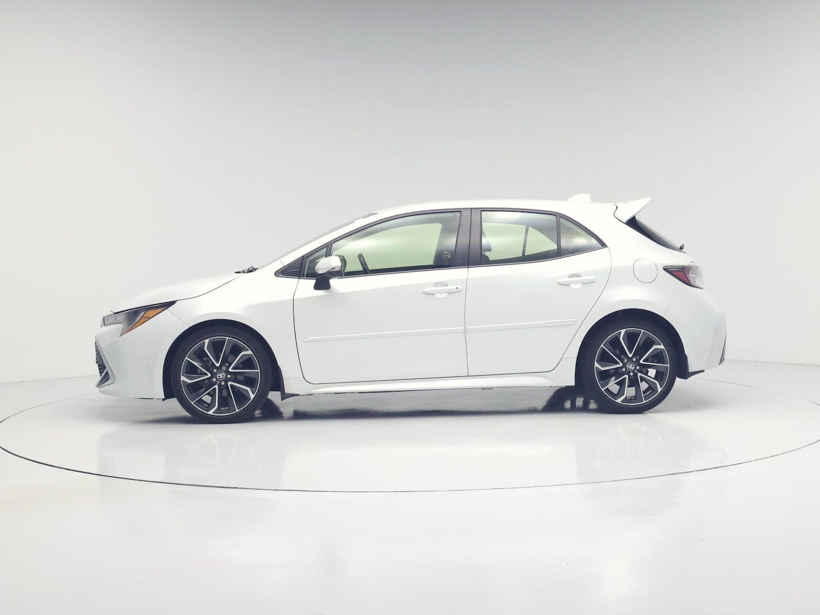 2022 Toyota Corolla Hatchback XSE - Photo 4