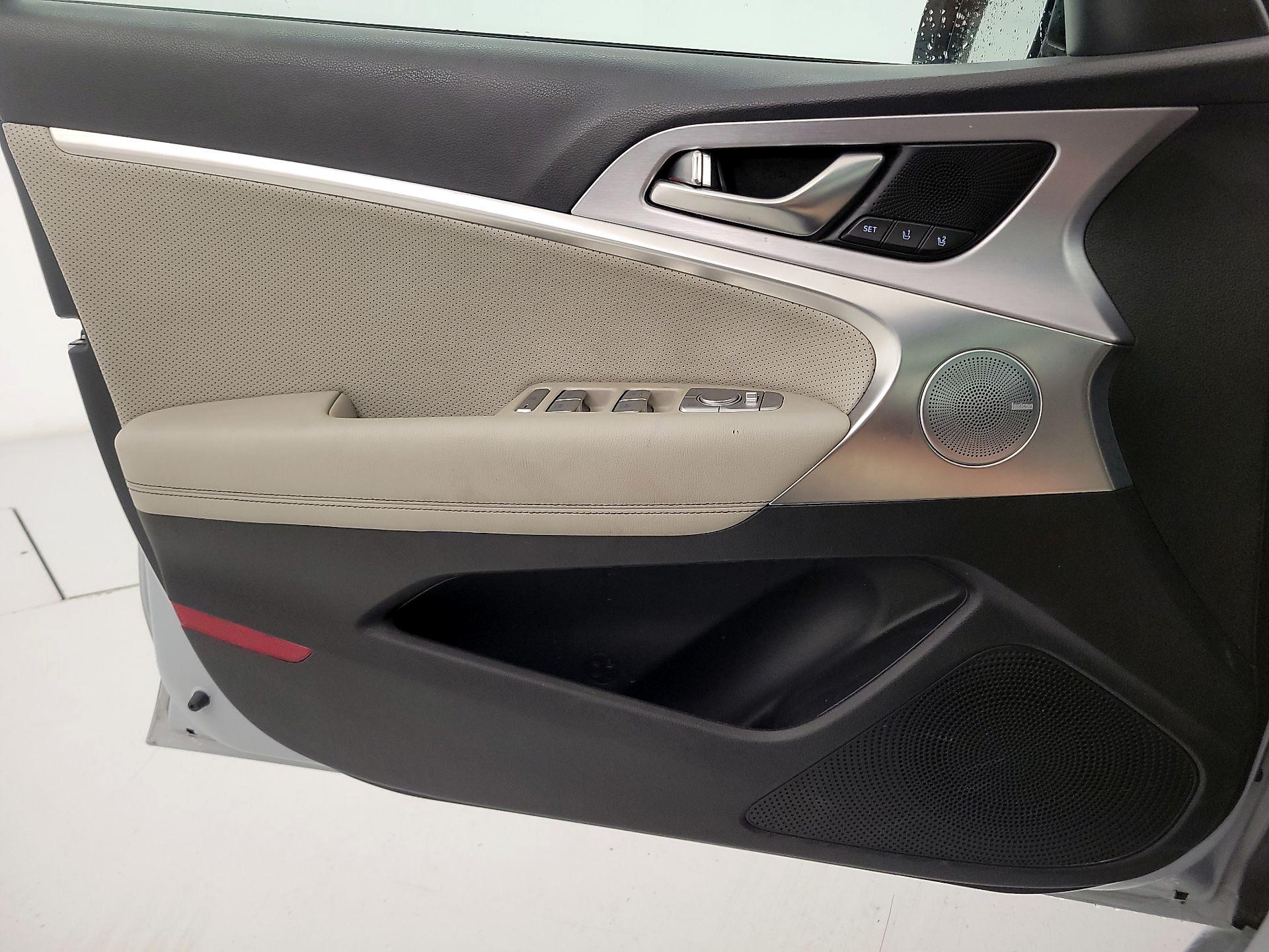 Thumbnail: 2020 Genesis G70 - 12