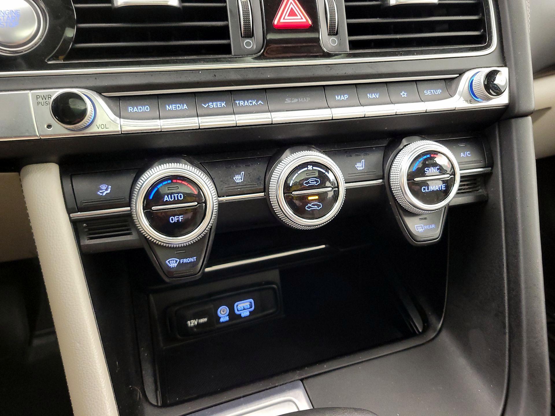 Thumbnail: 2020 Genesis G70 - 17