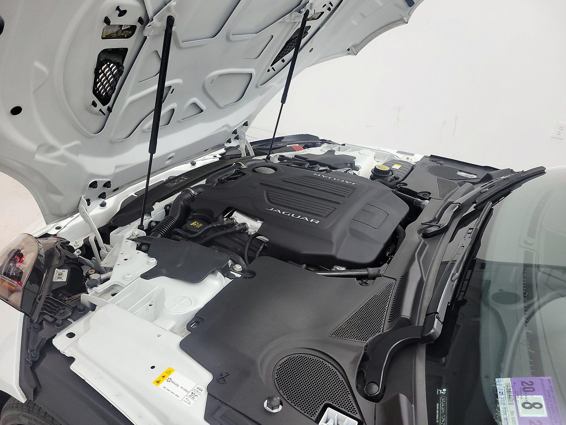 Thumbnail: 2016 Jaguar F-Type - 19