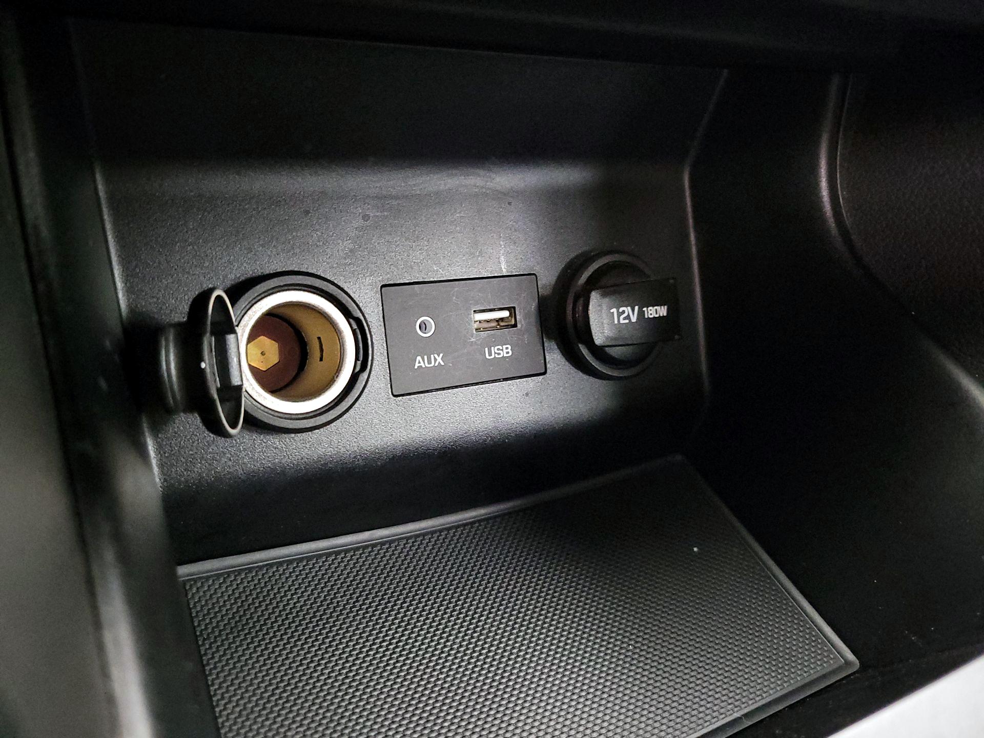 Thumbnail: 2019 Hyundai Elantra - 18