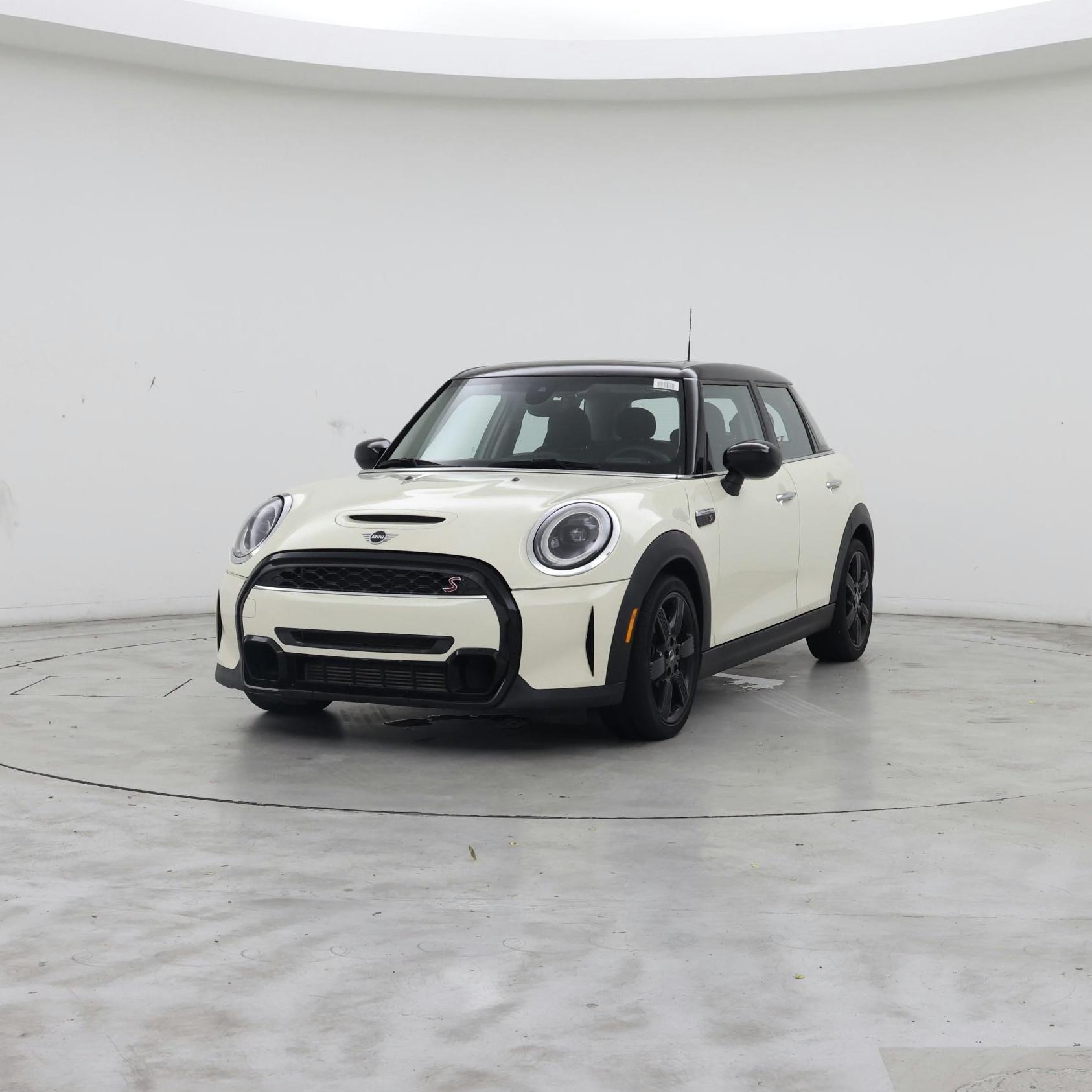 Thumbnail: 2022 MINI Cooper Hardtop - 4