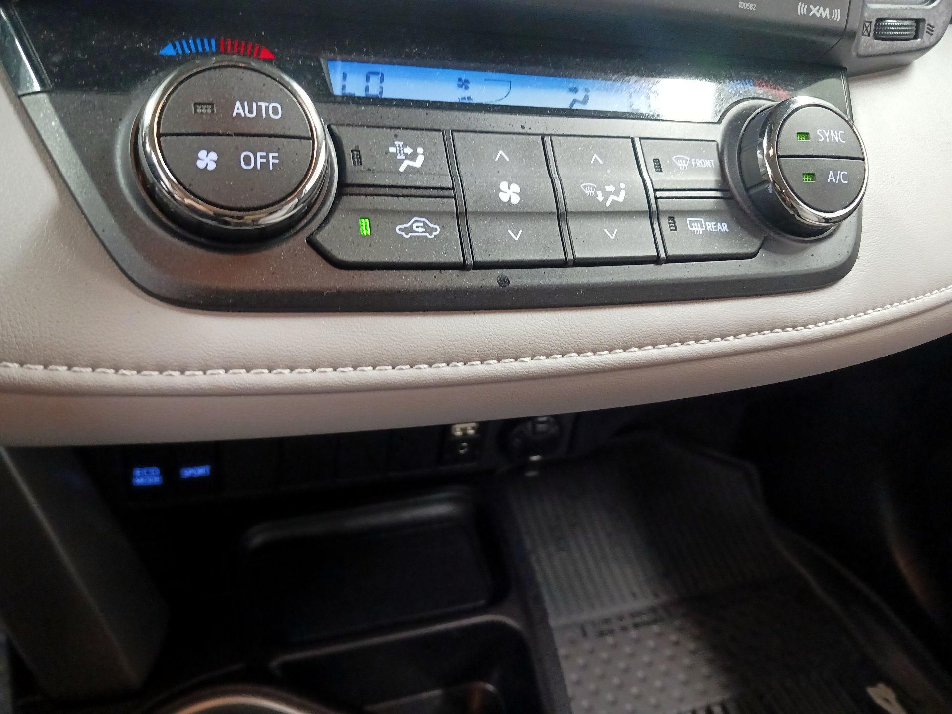 Thumbnail: 2017 Toyota RAV4 - 12