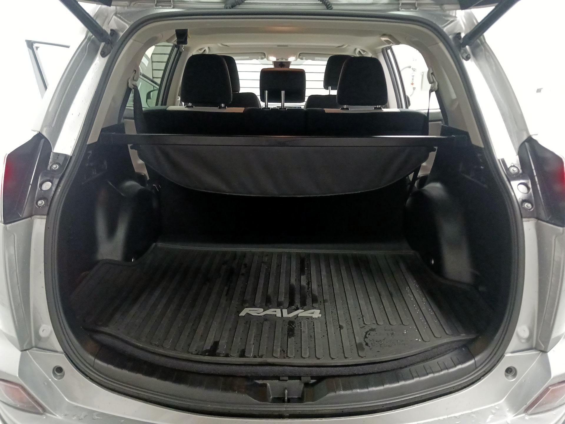 Thumbnail: 2017 Toyota RAV4 - 15