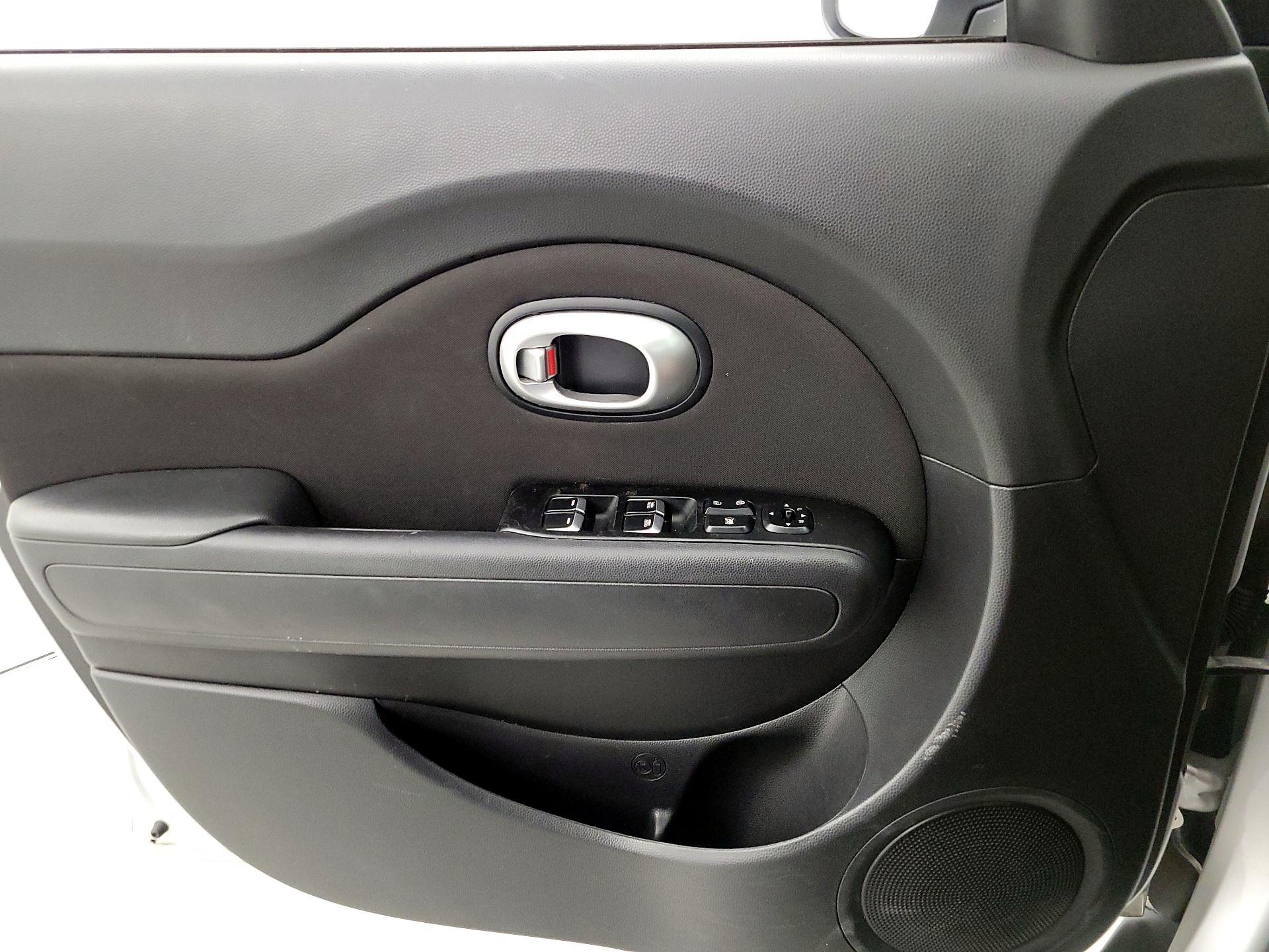 Thumbnail: 2018 Kia Soul - 12