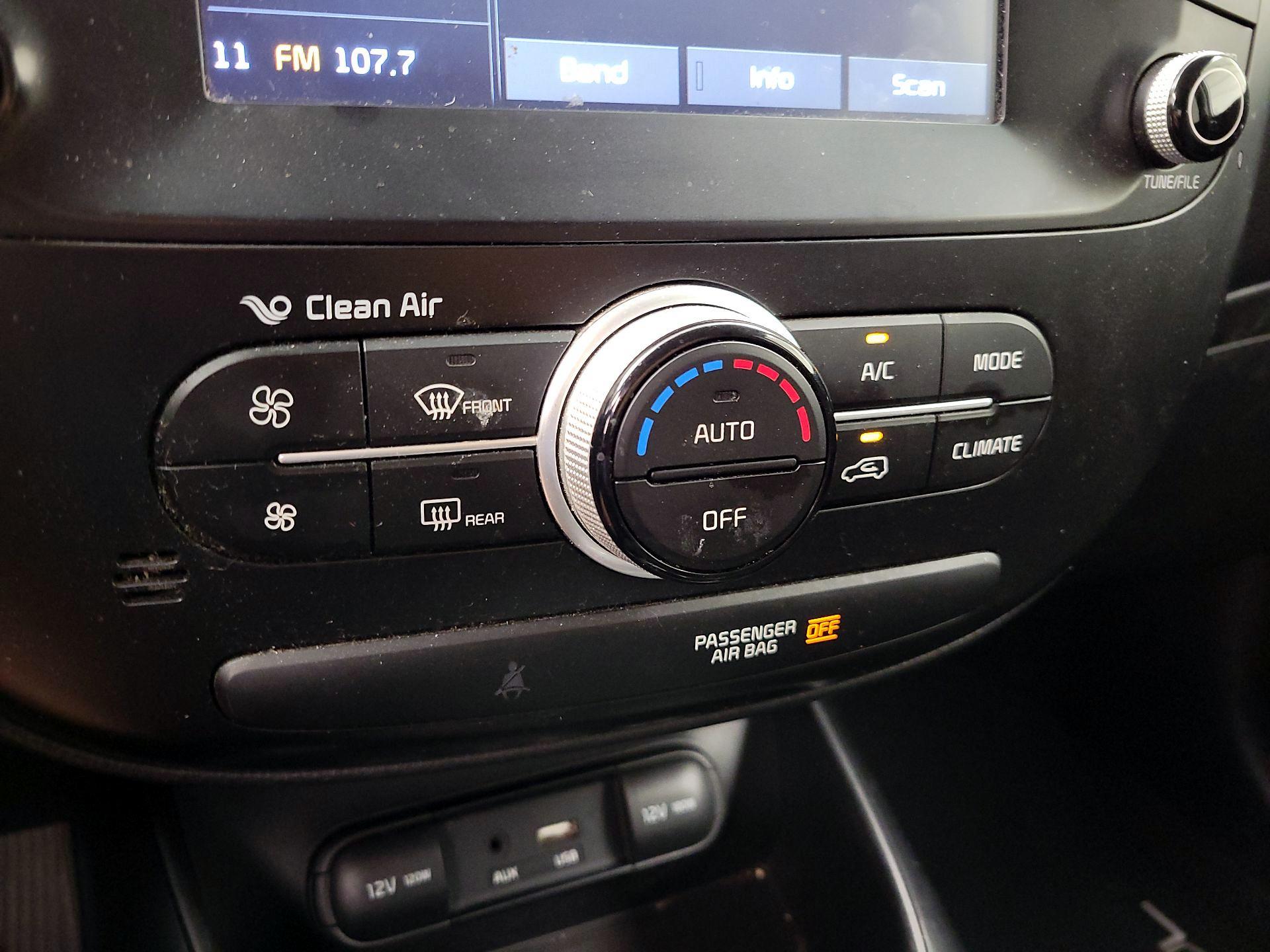 Thumbnail: 2018 Kia Soul - 16