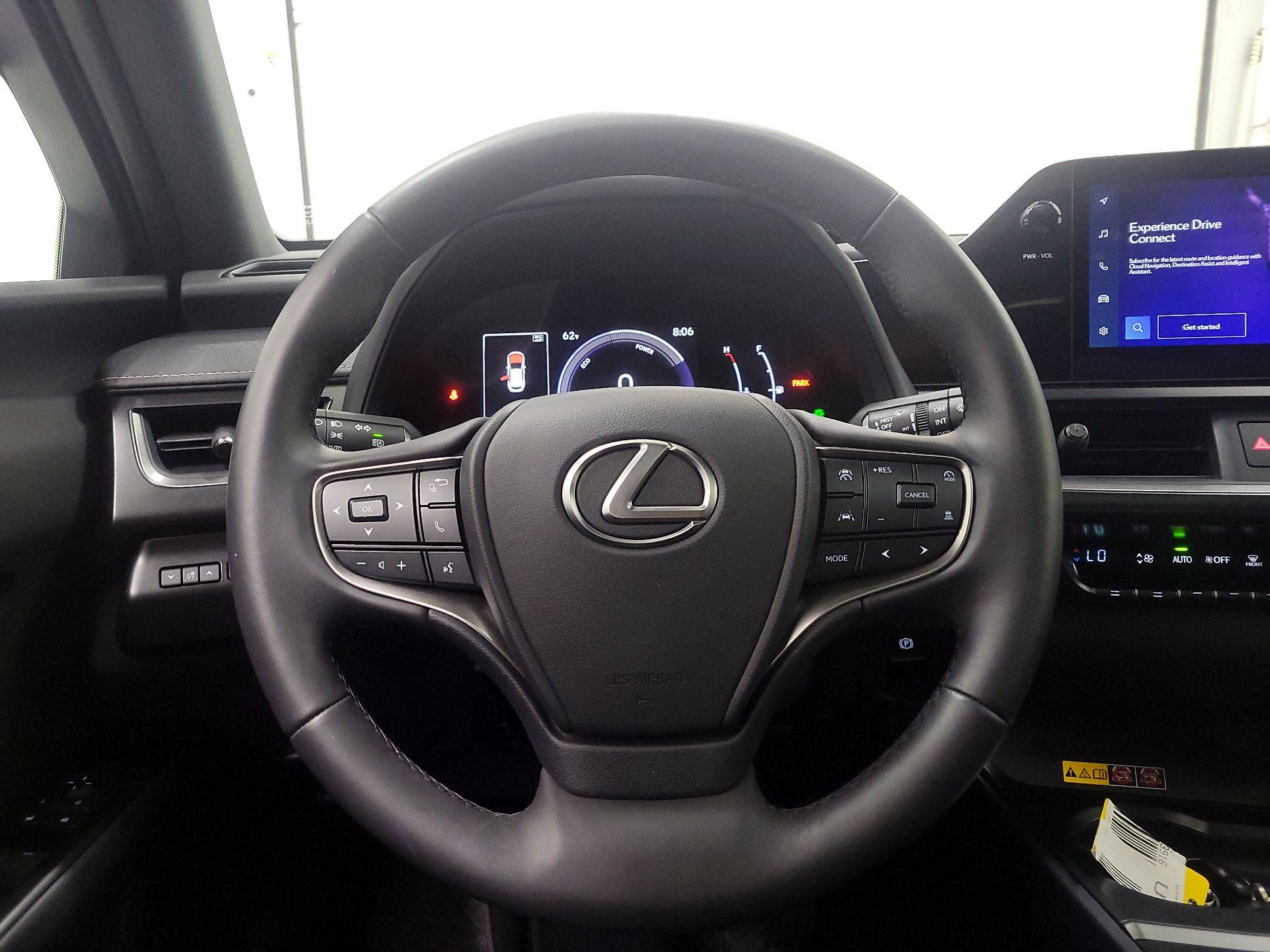 Thumbnail: 2025 Lexus UX - 10