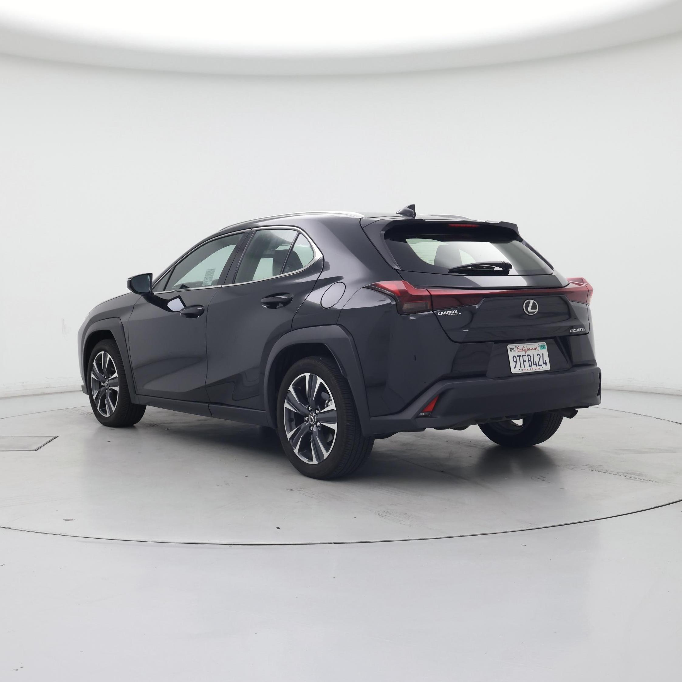 Thumbnail: 2025 Lexus UX - 2