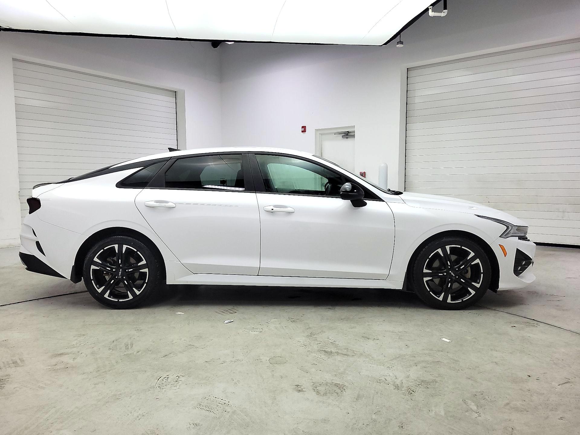 Thumbnail: 2022 Kia K5 - 4