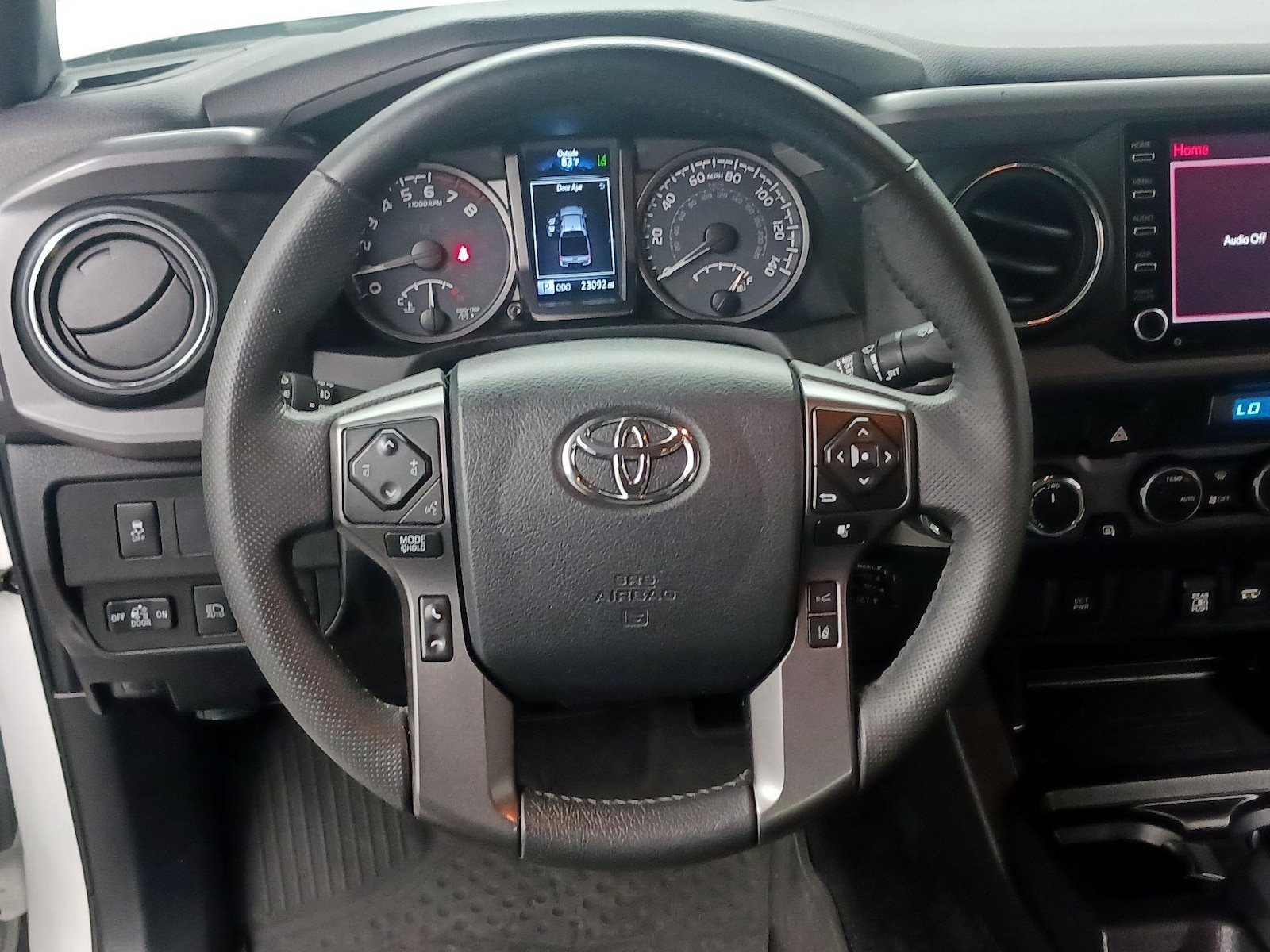 2023 Toyota Tacoma TRD Sport - Photo 11