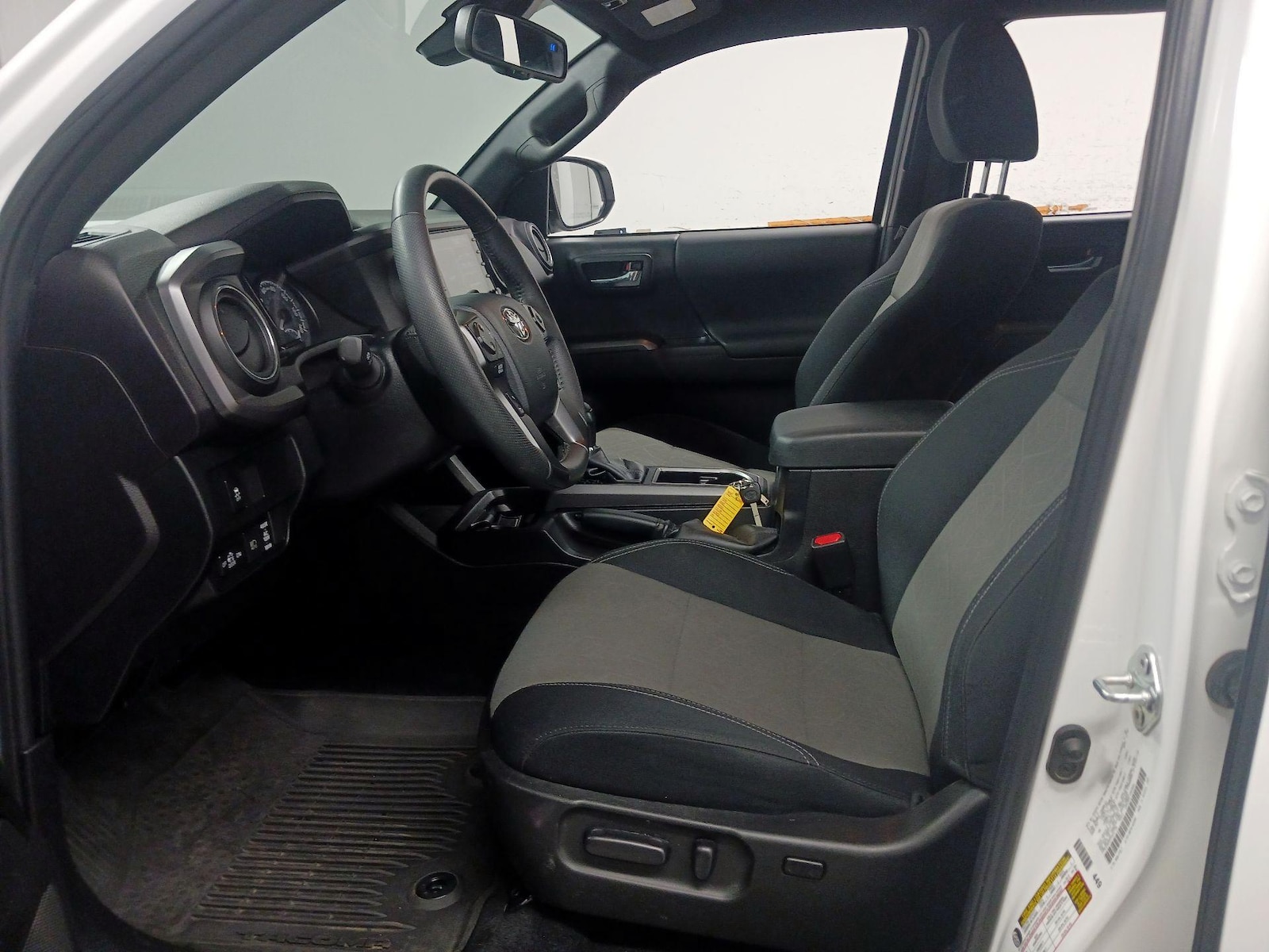 2023 Toyota Tacoma TRD Sport - Photo 12