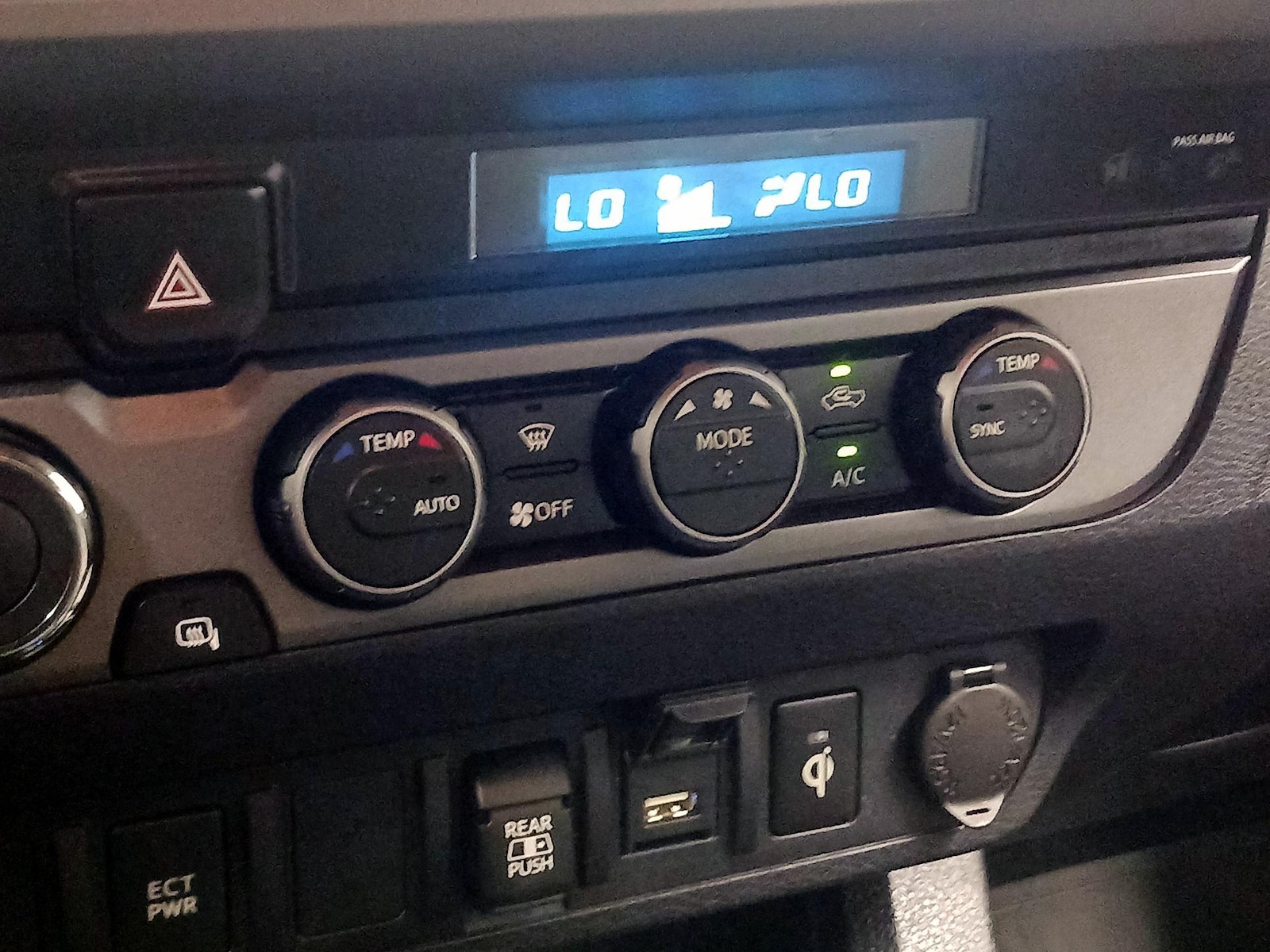 2023 Toyota Tacoma TRD Sport - Photo 16