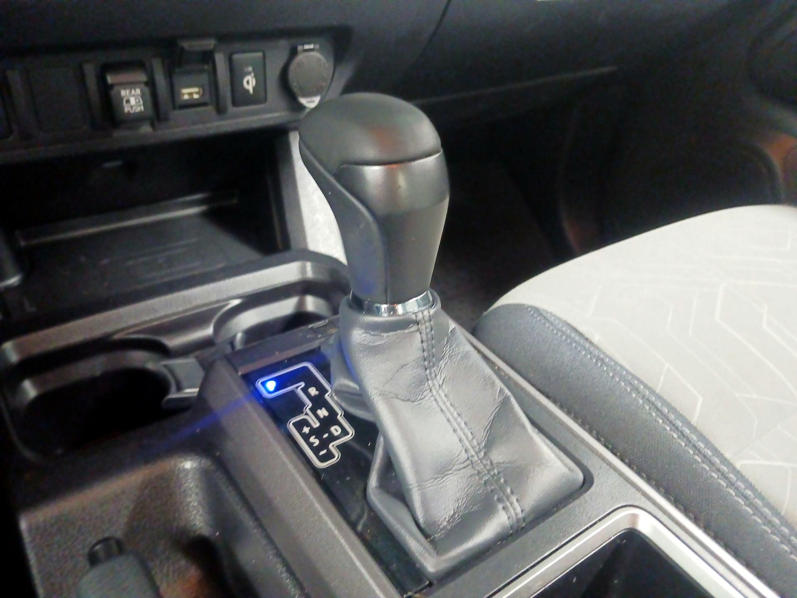 2023 Toyota Tacoma TRD Sport - Photo 17