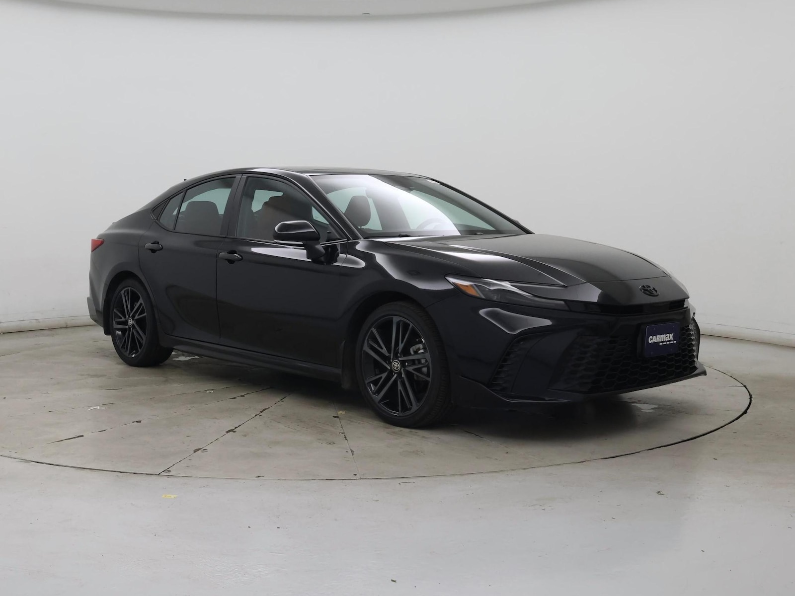 2025 Toyota Camry XSE - Photo 2