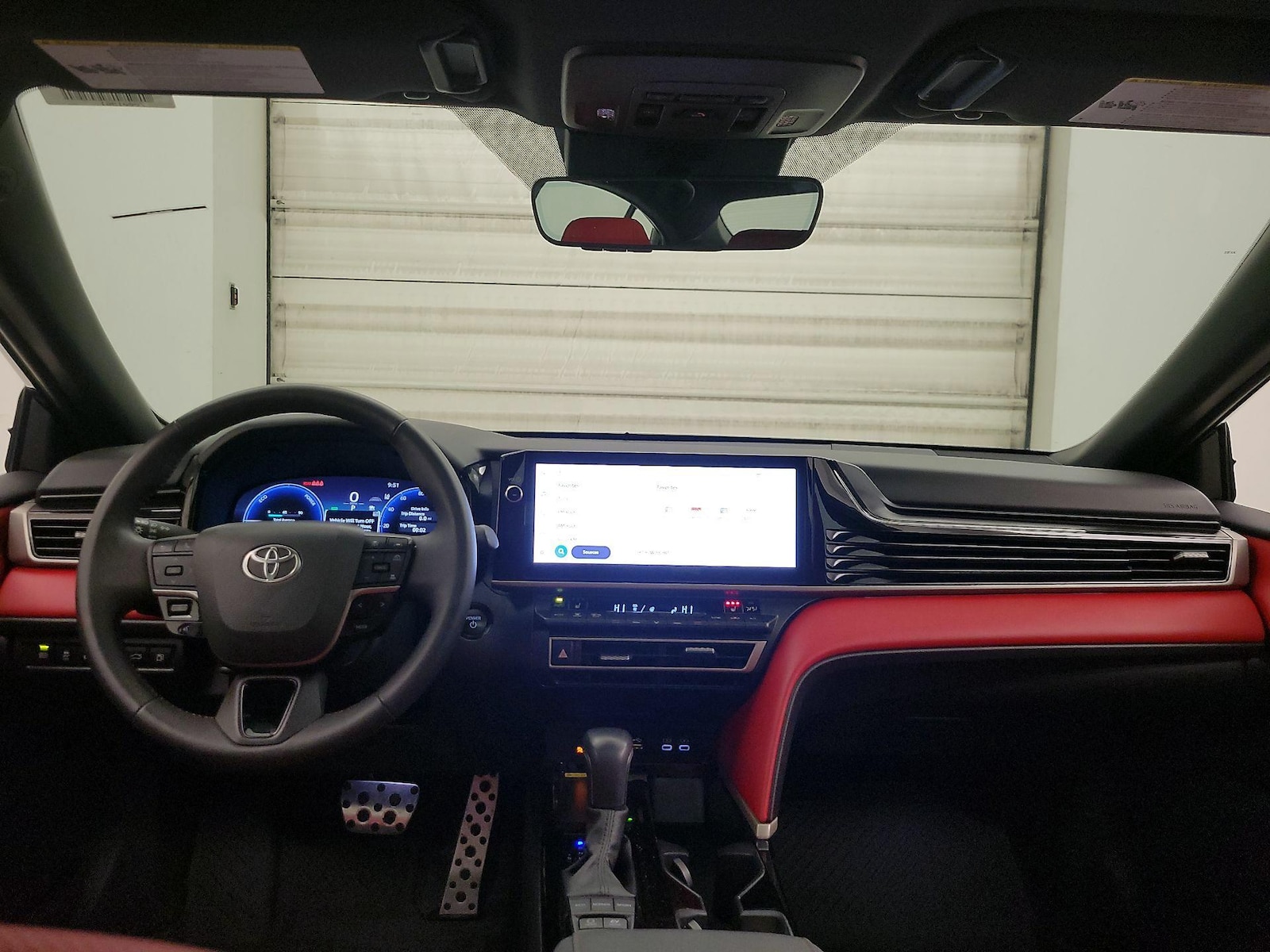 2025 Toyota Camry XSE - Photo 10