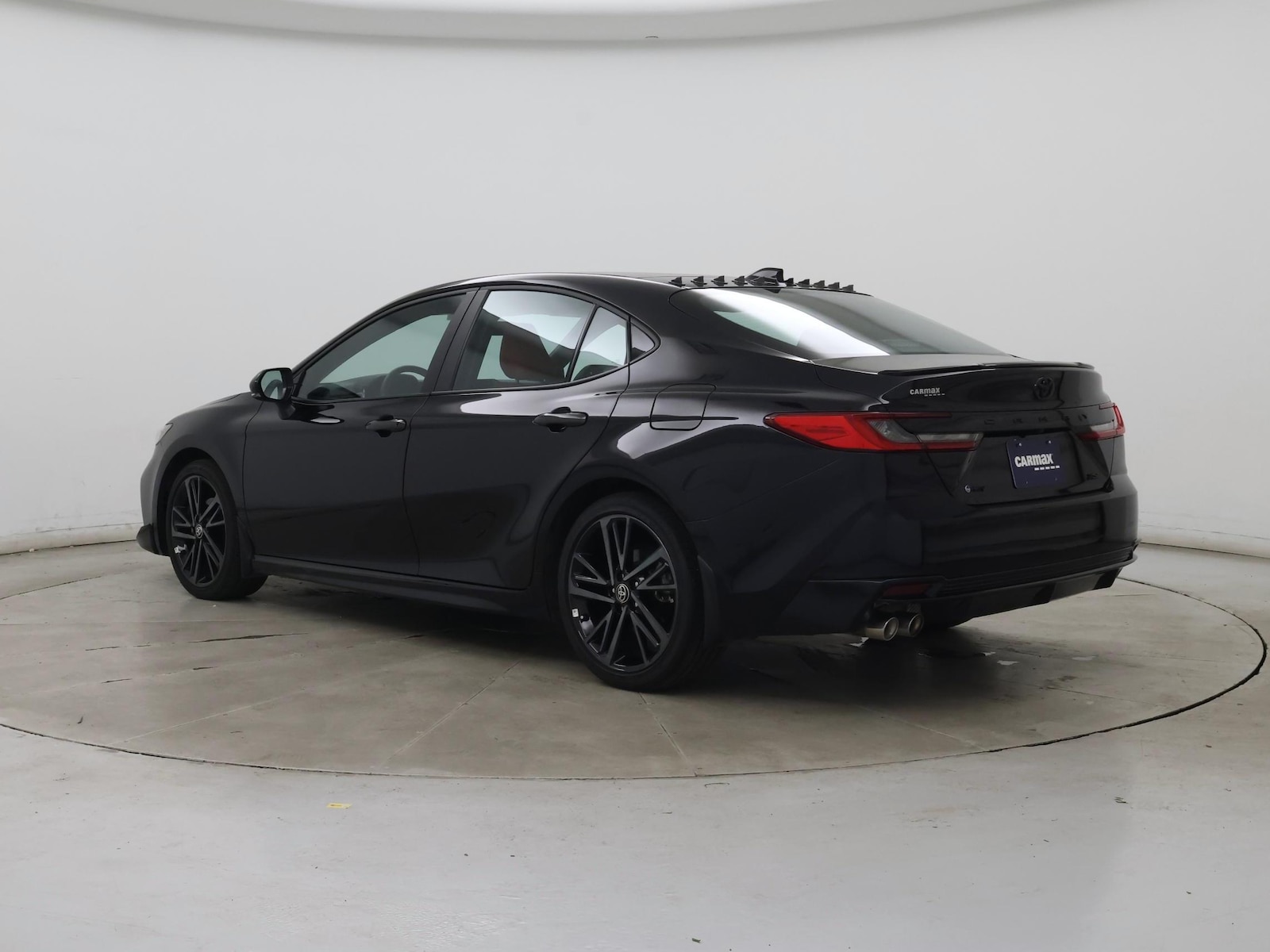 2025 Toyota Camry XSE - Photo 3