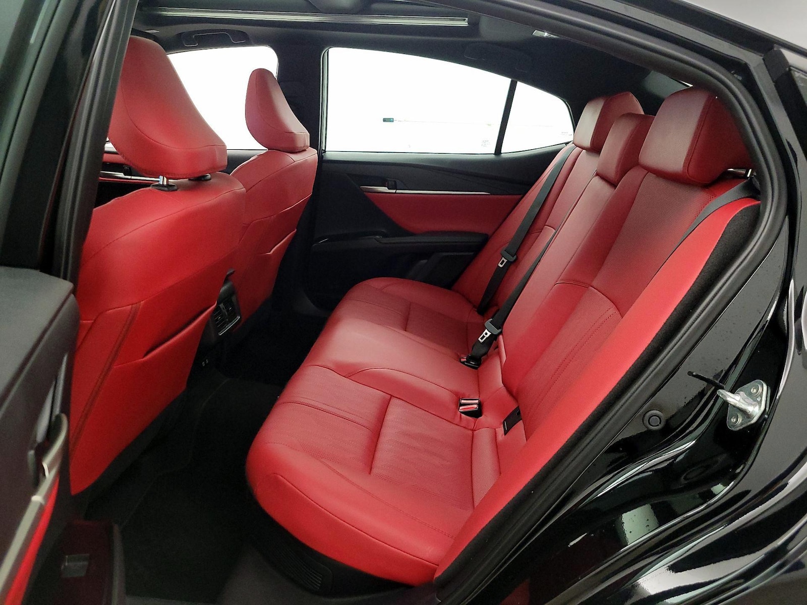 2025 Toyota Camry XSE - Photo 22