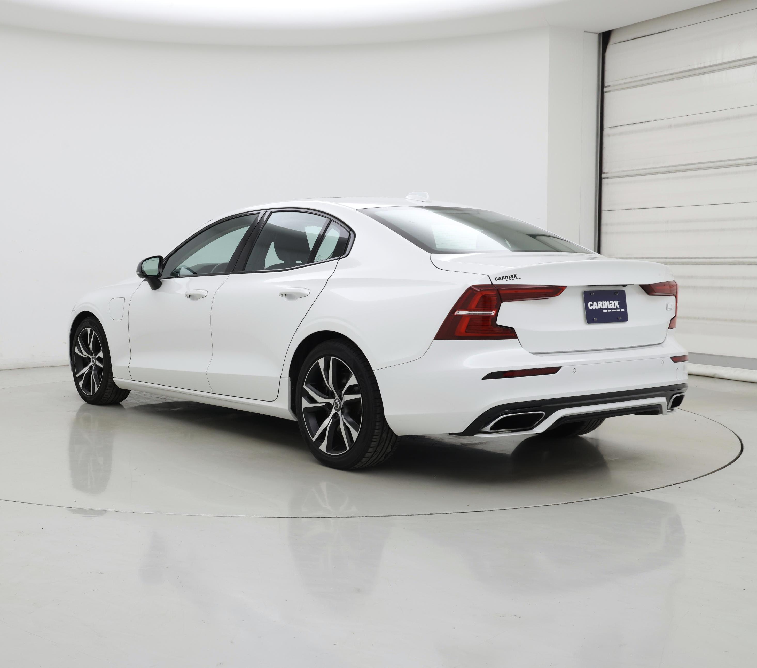 Thumbnail: 2022 Volvo S60 - 2