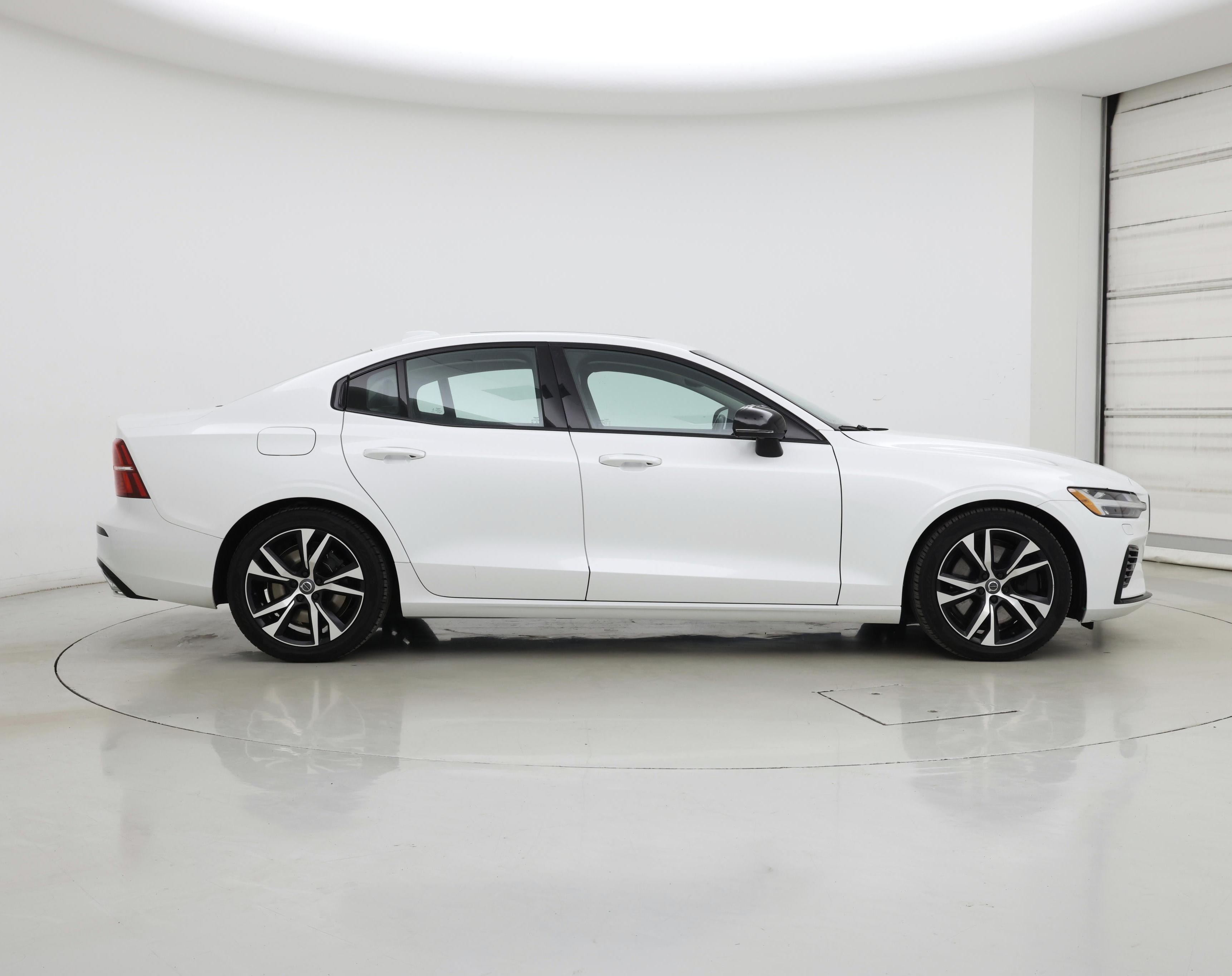 Thumbnail: 2022 Volvo S60 - 7