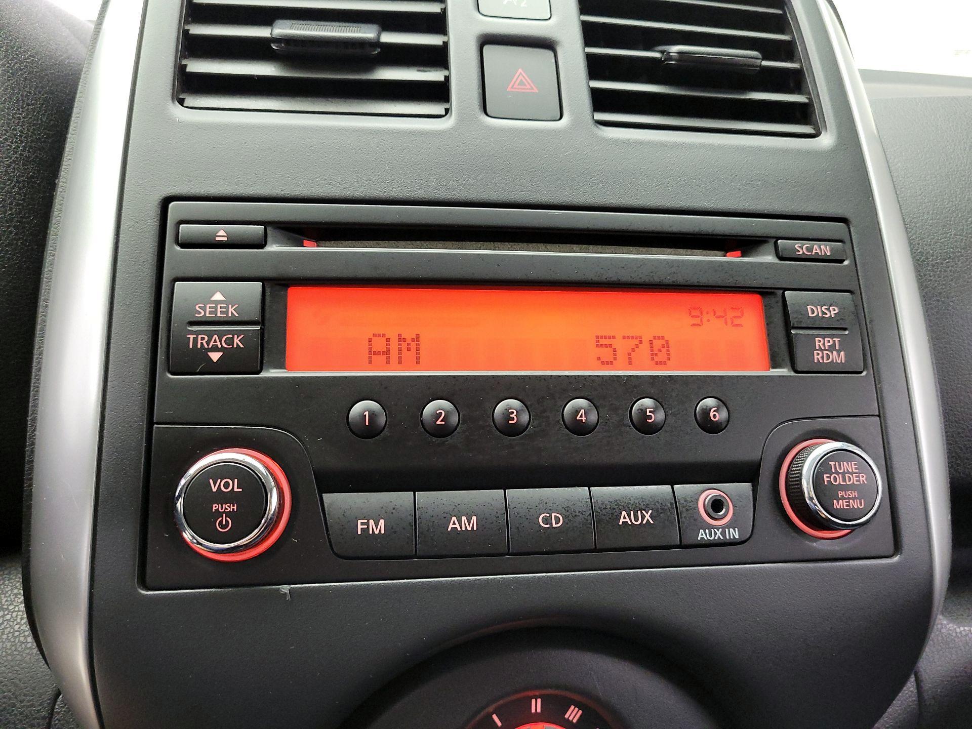 Thumbnail: 2014 Nissan Versa Note - 12