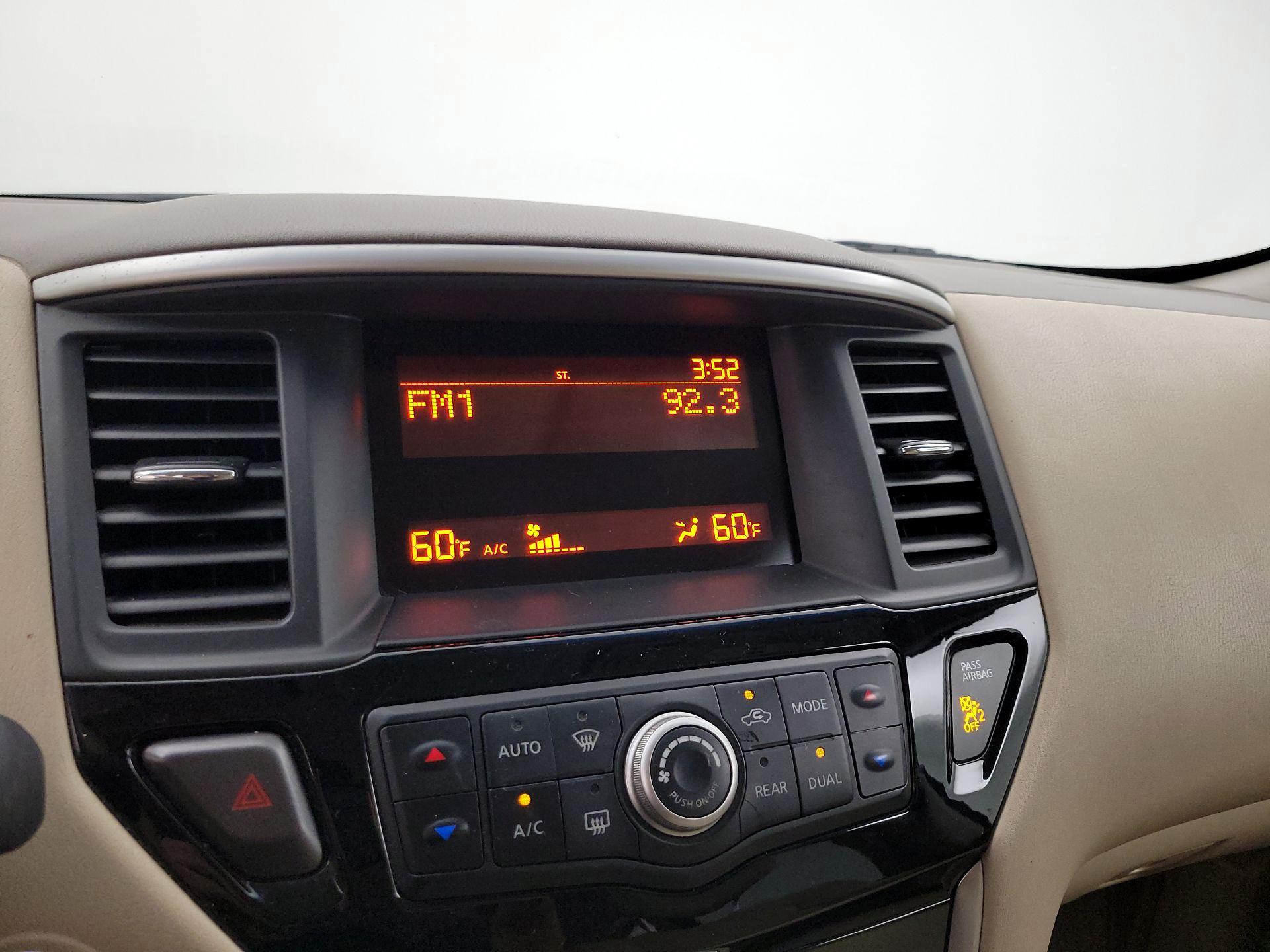 Thumbnail: 2014 Nissan Pathfinder - 14