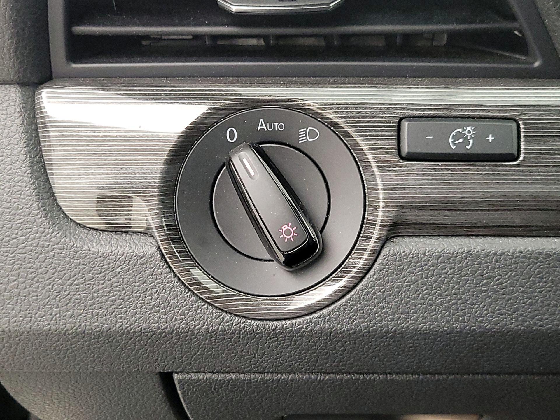 Thumbnail: 2022 Volkswagen Passat - 13