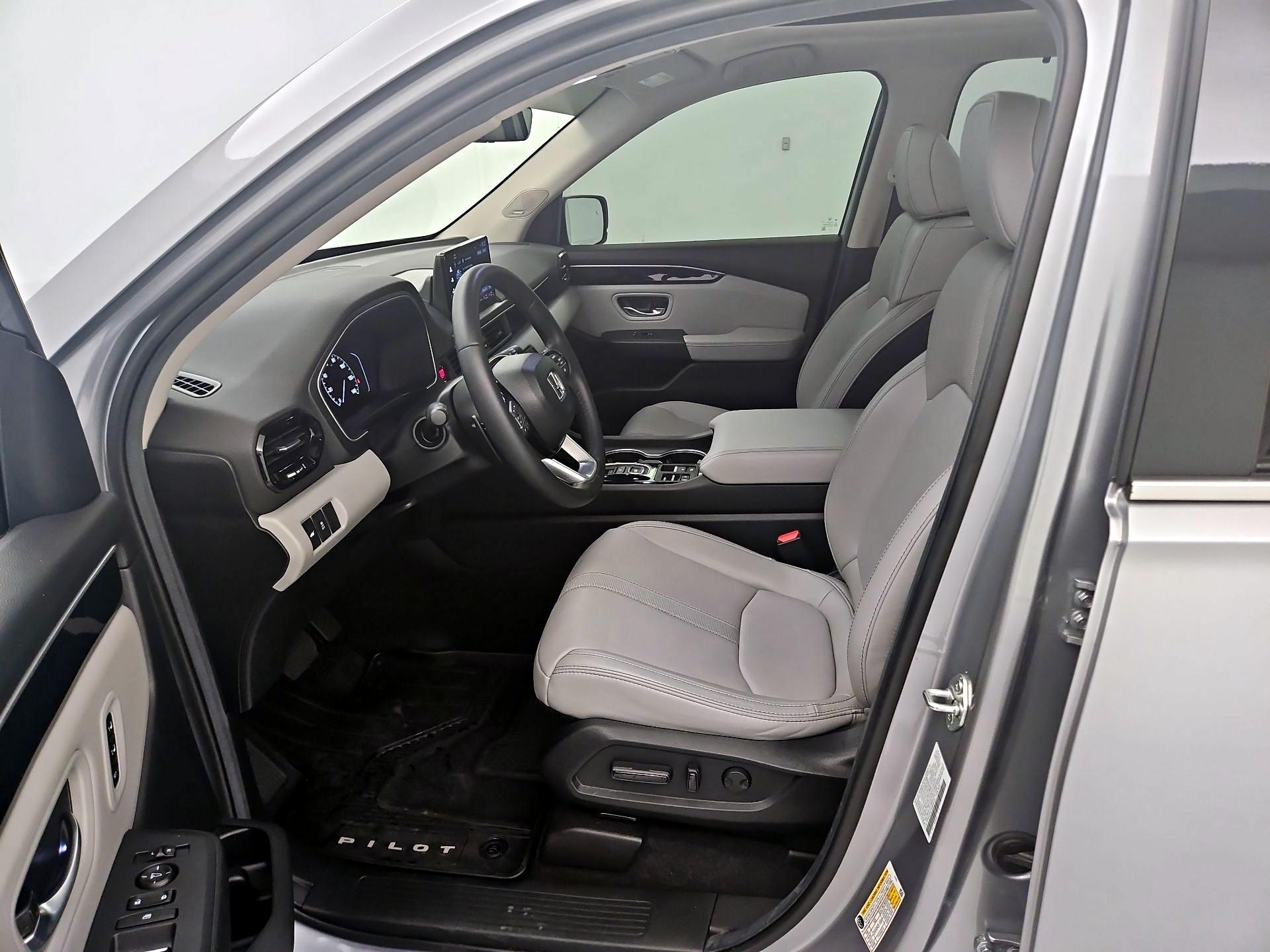 Thumbnail: 2025 Honda Pilot - 11