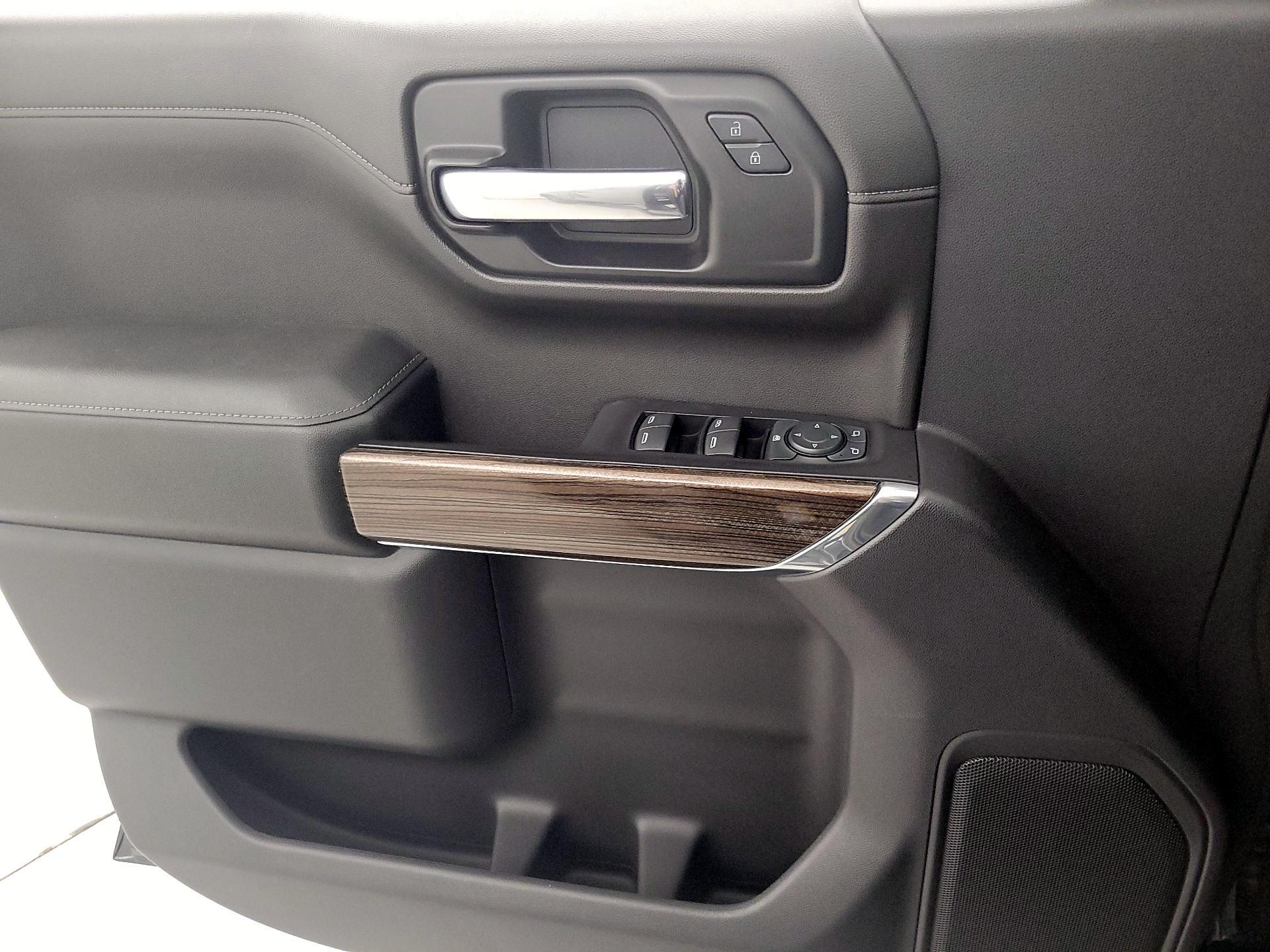 Thumbnail: 2019 Chevrolet Silverado 1500 - 12