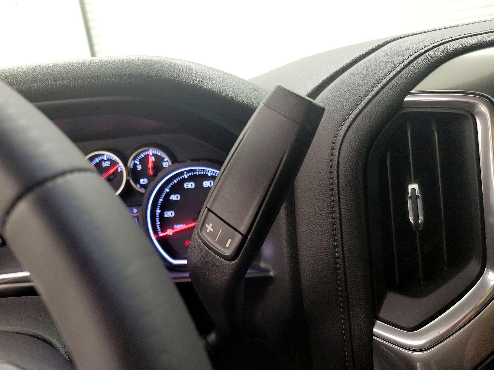 2019 Chevrolet Silverado 1500 LT Trail Boss - Photo 18