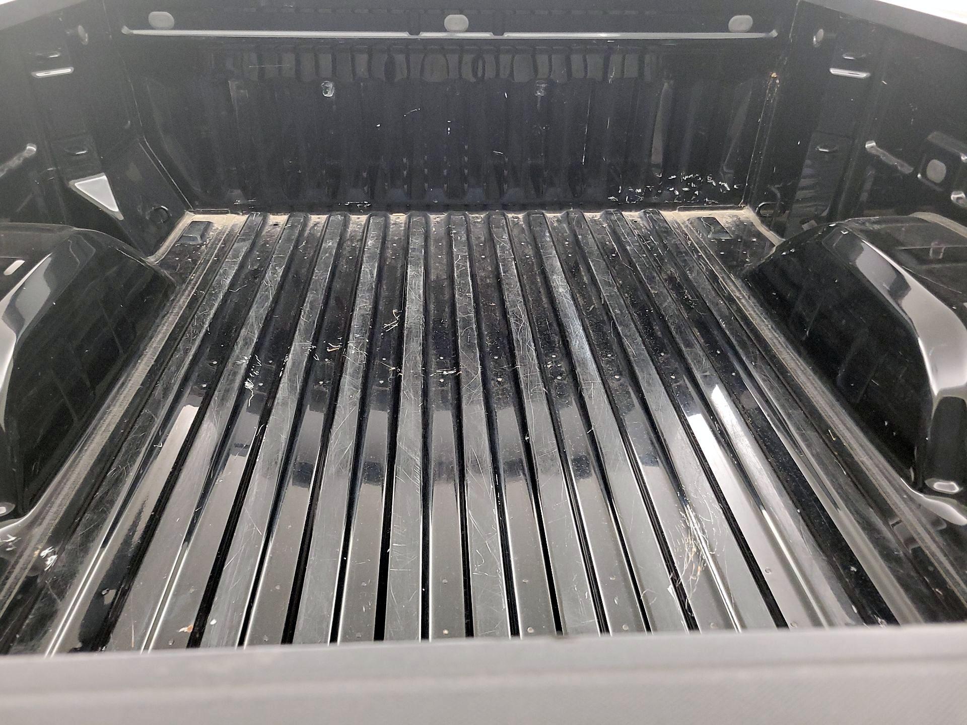 Thumbnail: 2019 Chevrolet Silverado 1500 - 20