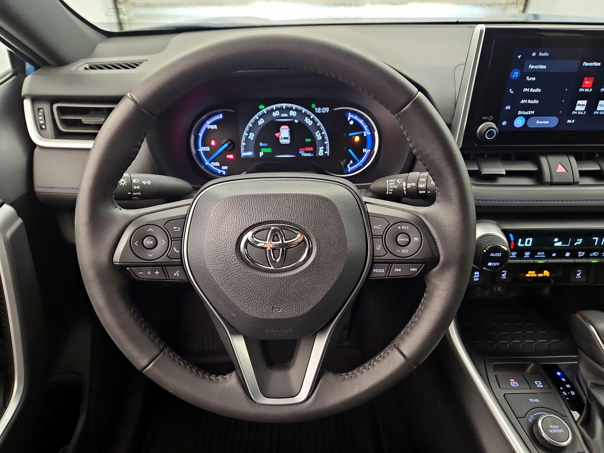 Thumbnail: 2024 Toyota RAV4 - 10