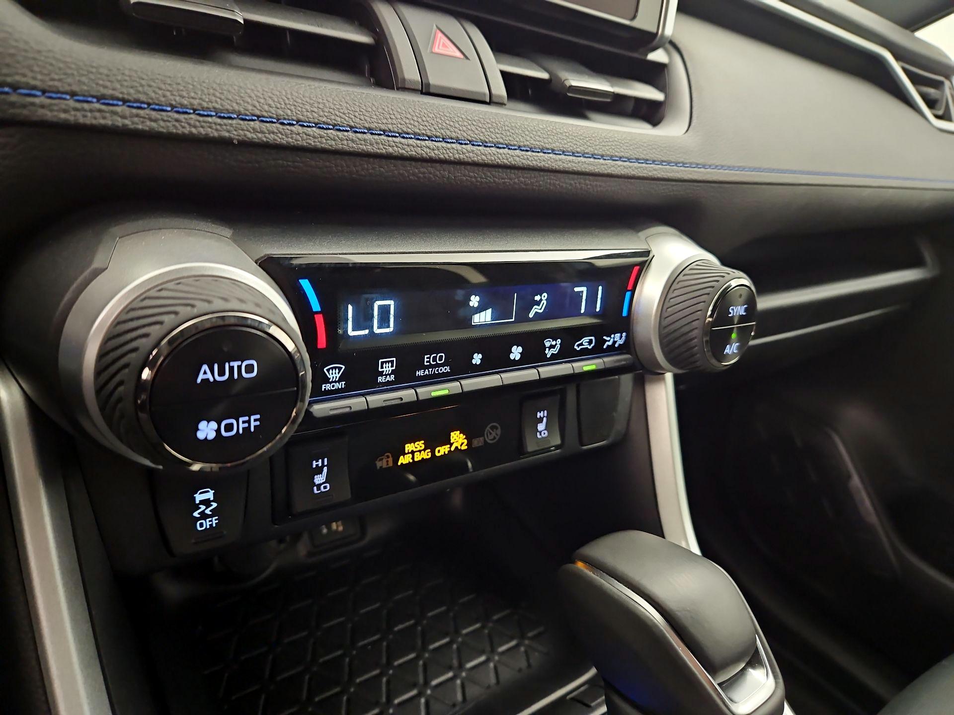 Thumbnail: 2024 Toyota RAV4 - 16
