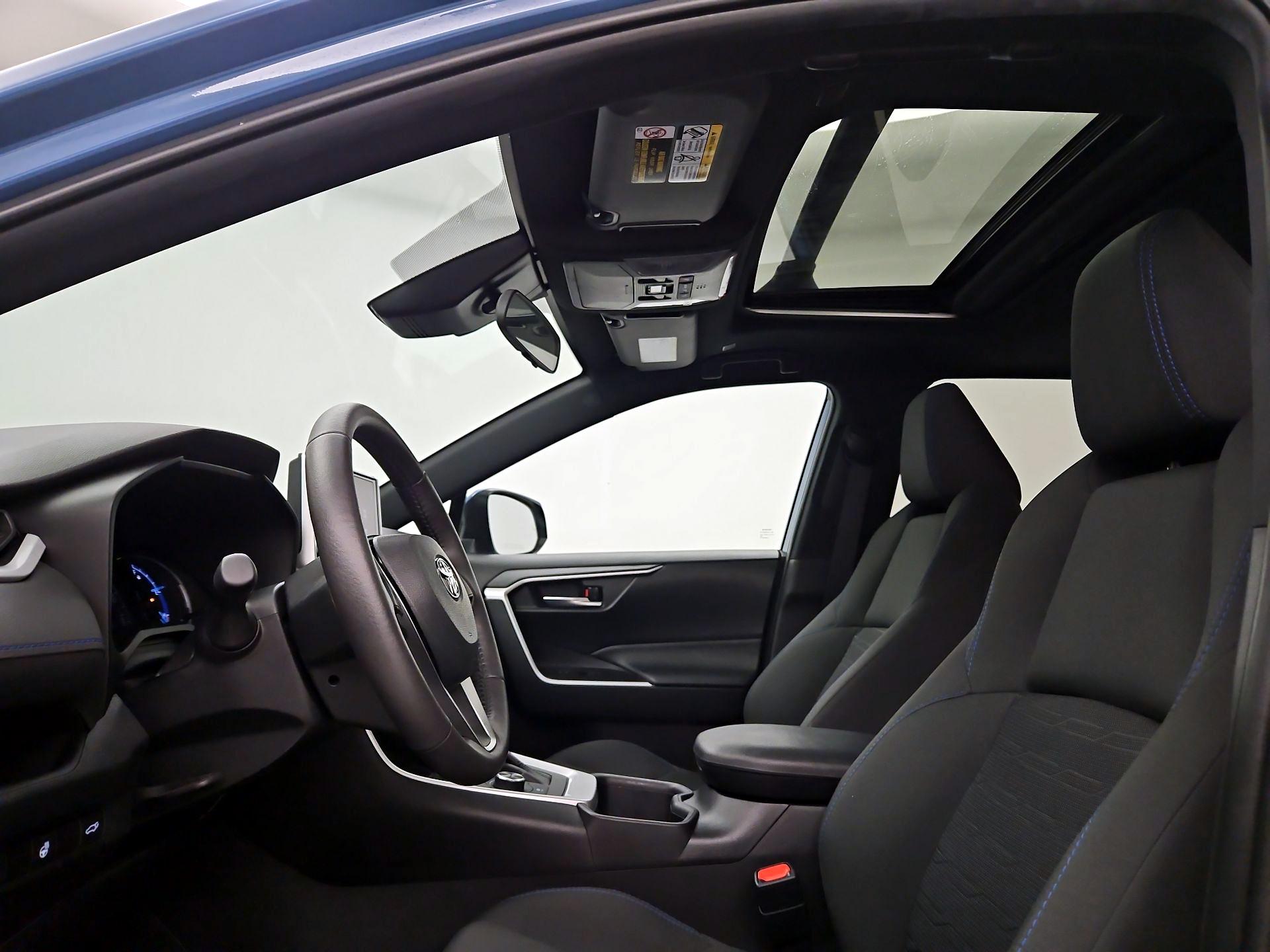 Thumbnail: 2024 Toyota RAV4 - 19