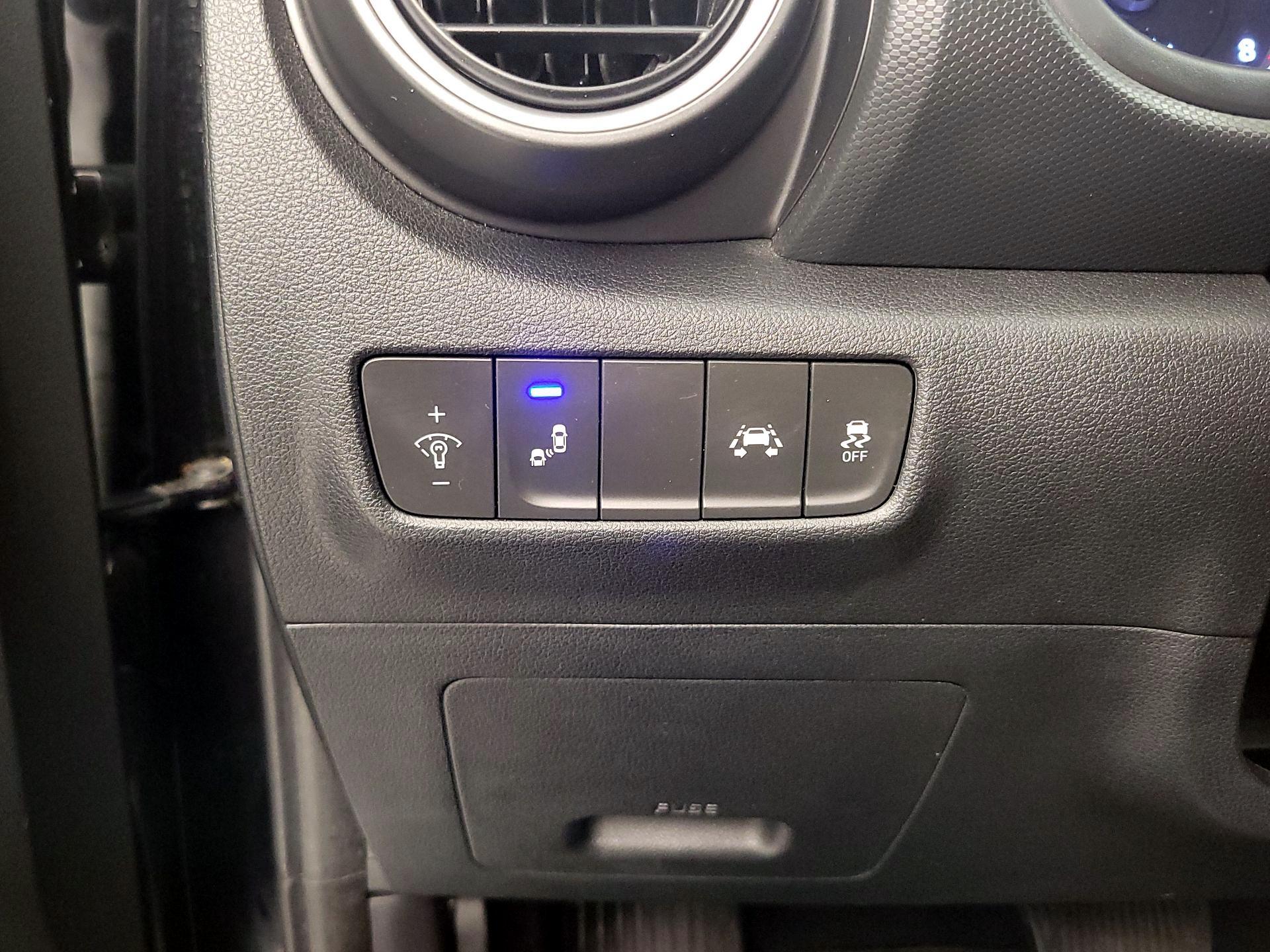 Thumbnail: 2019 Hyundai Kona - 13