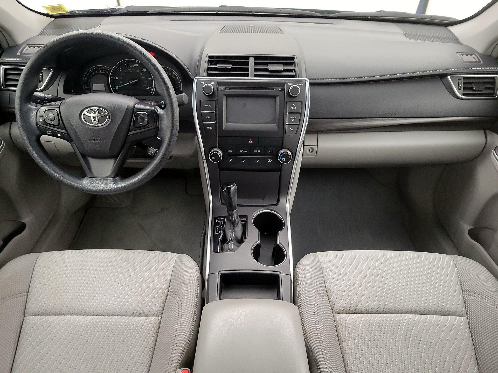 Thumbnail: 2015 Toyota Camry - 9
