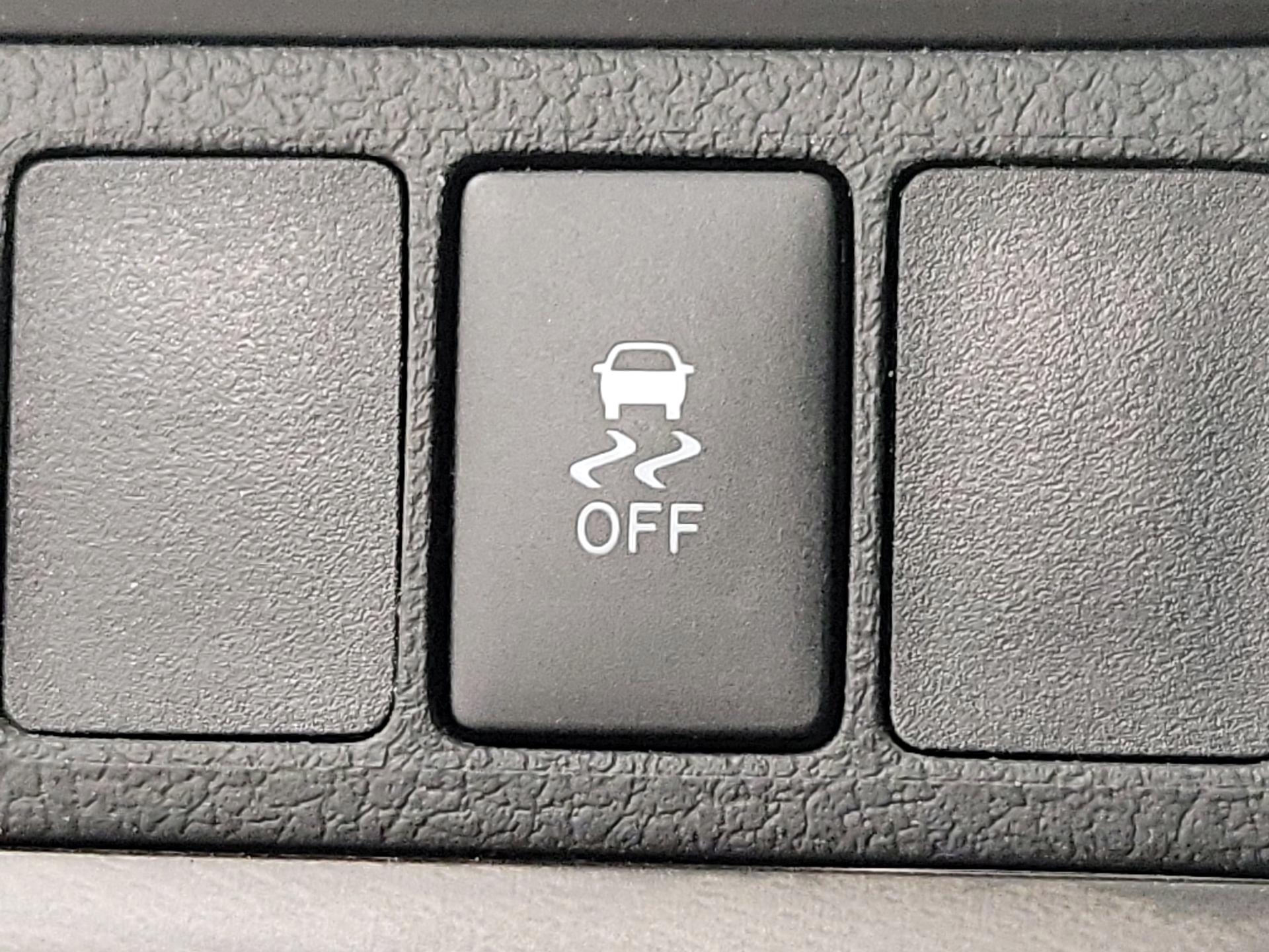 Thumbnail: 2015 Toyota Camry - 13