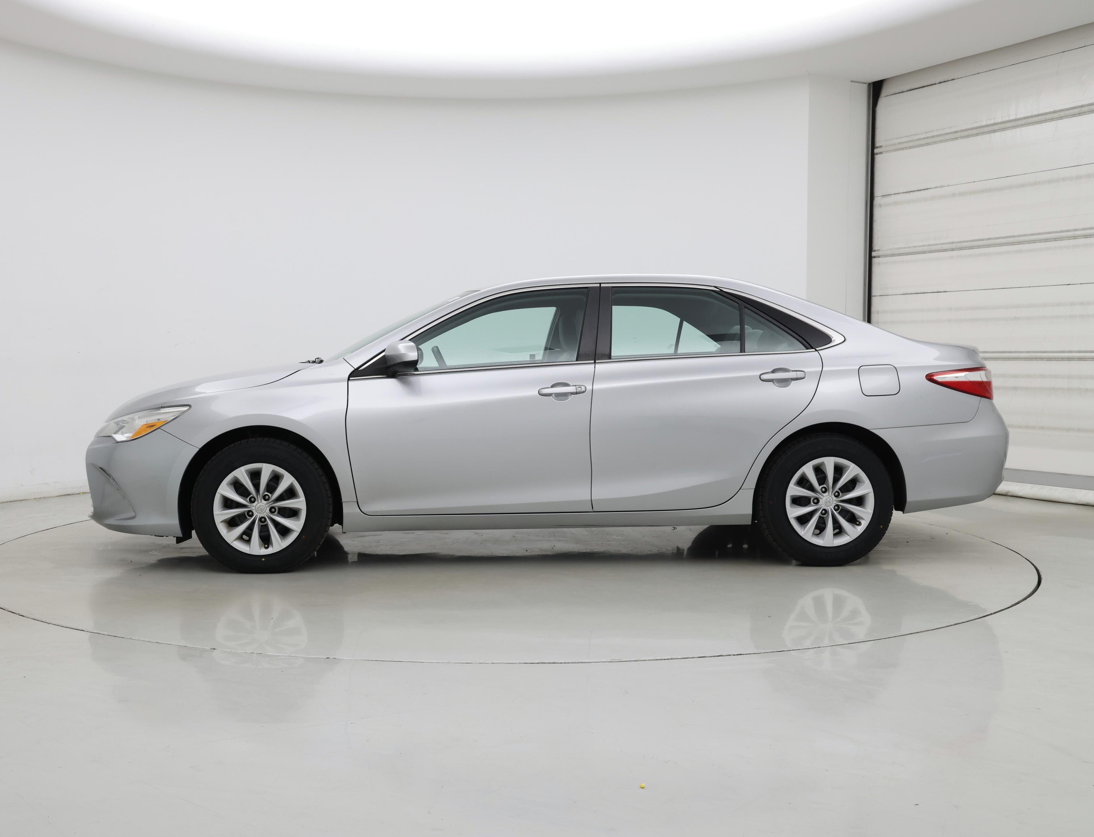 Thumbnail: 2015 Toyota Camry - 3
