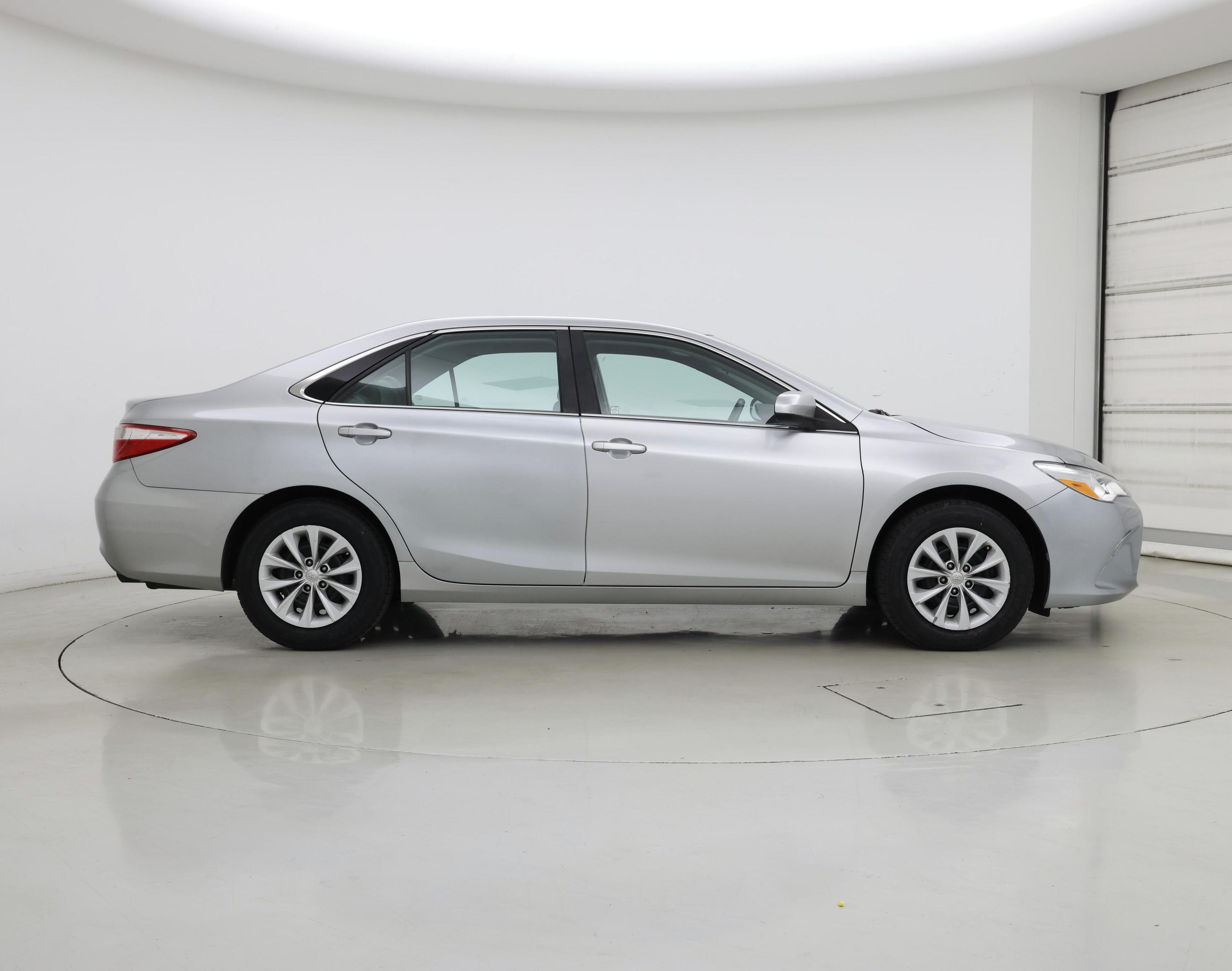 Thumbnail: 2015 Toyota Camry - 7