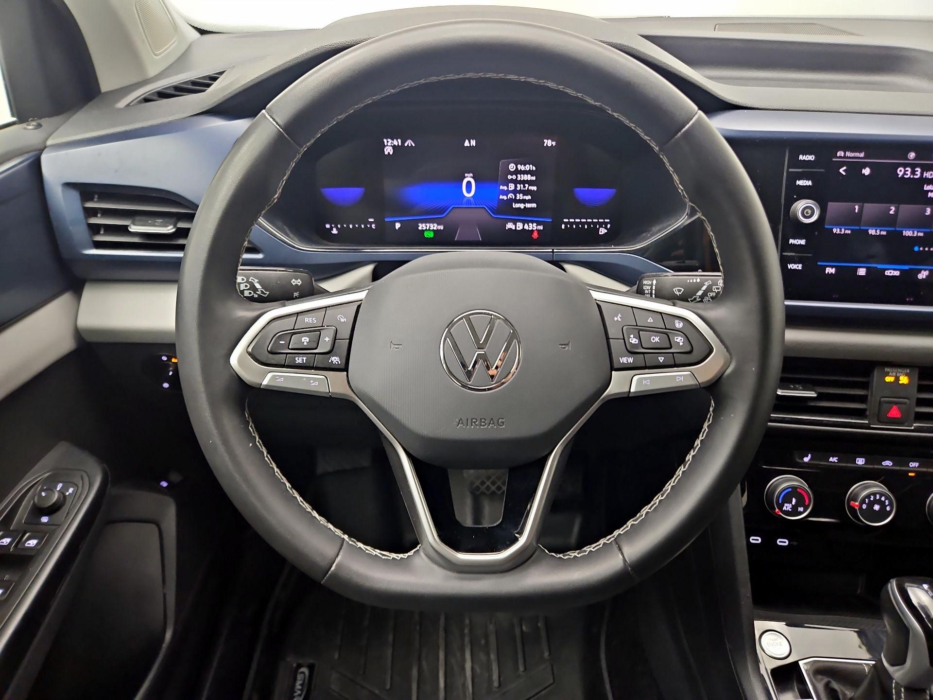 Thumbnail: 2023 Volkswagen Taos - 10
