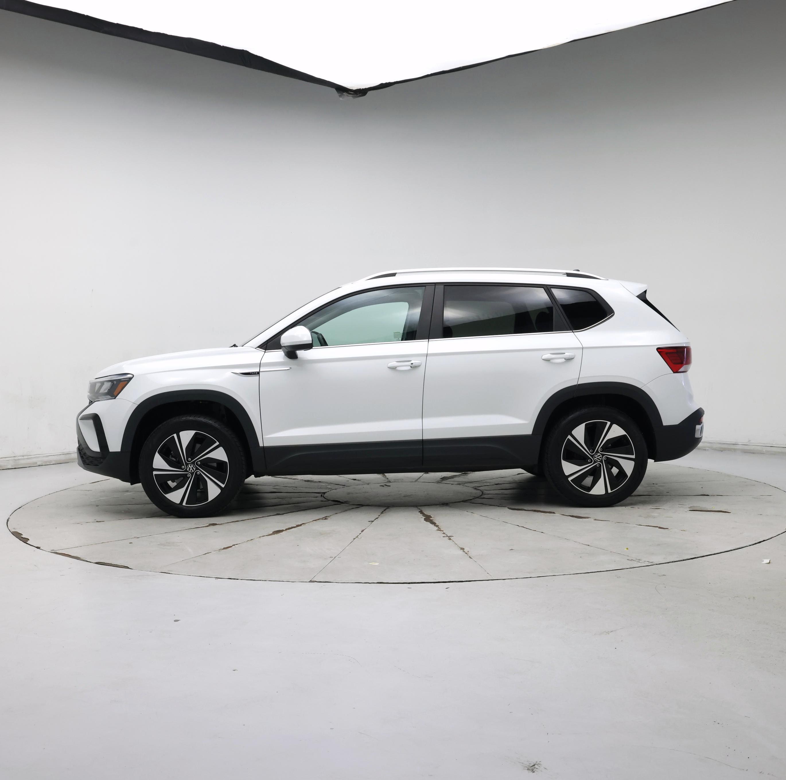 Thumbnail: 2023 Volkswagen Taos - 3
